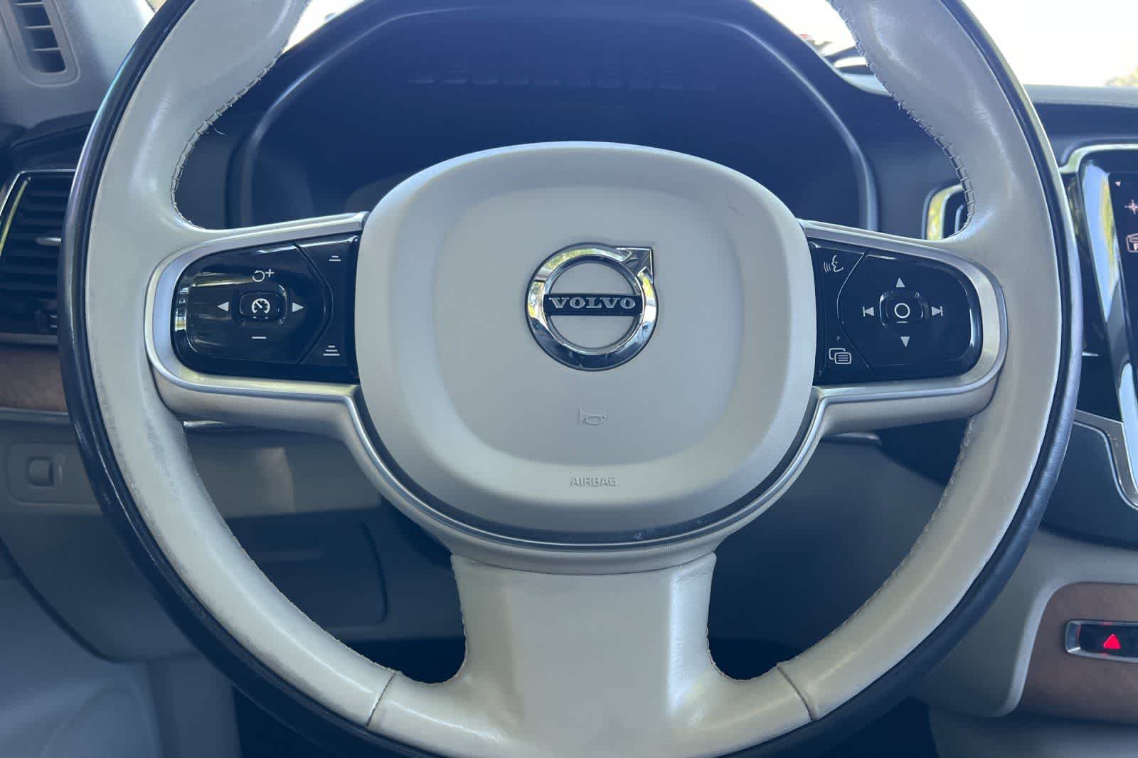 Thumbnail: 2020 Volvo XC90 - 27