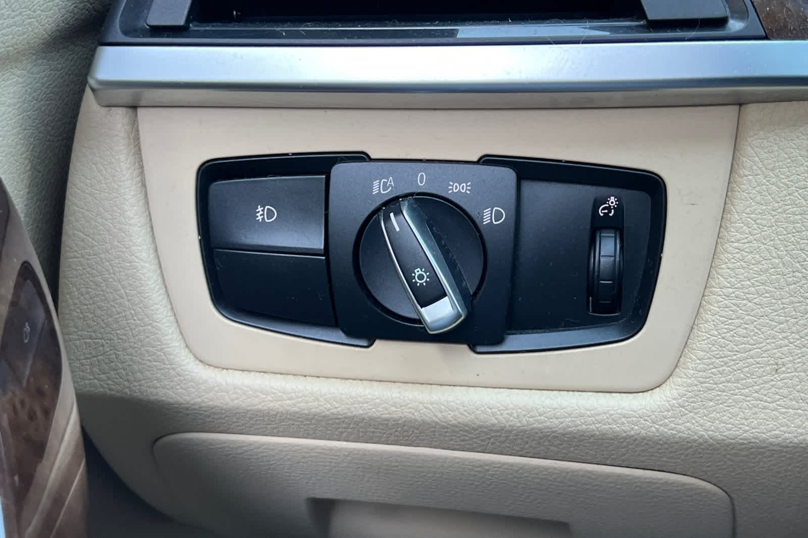 Thumbnail: 2015 BMW 3 Series - 28