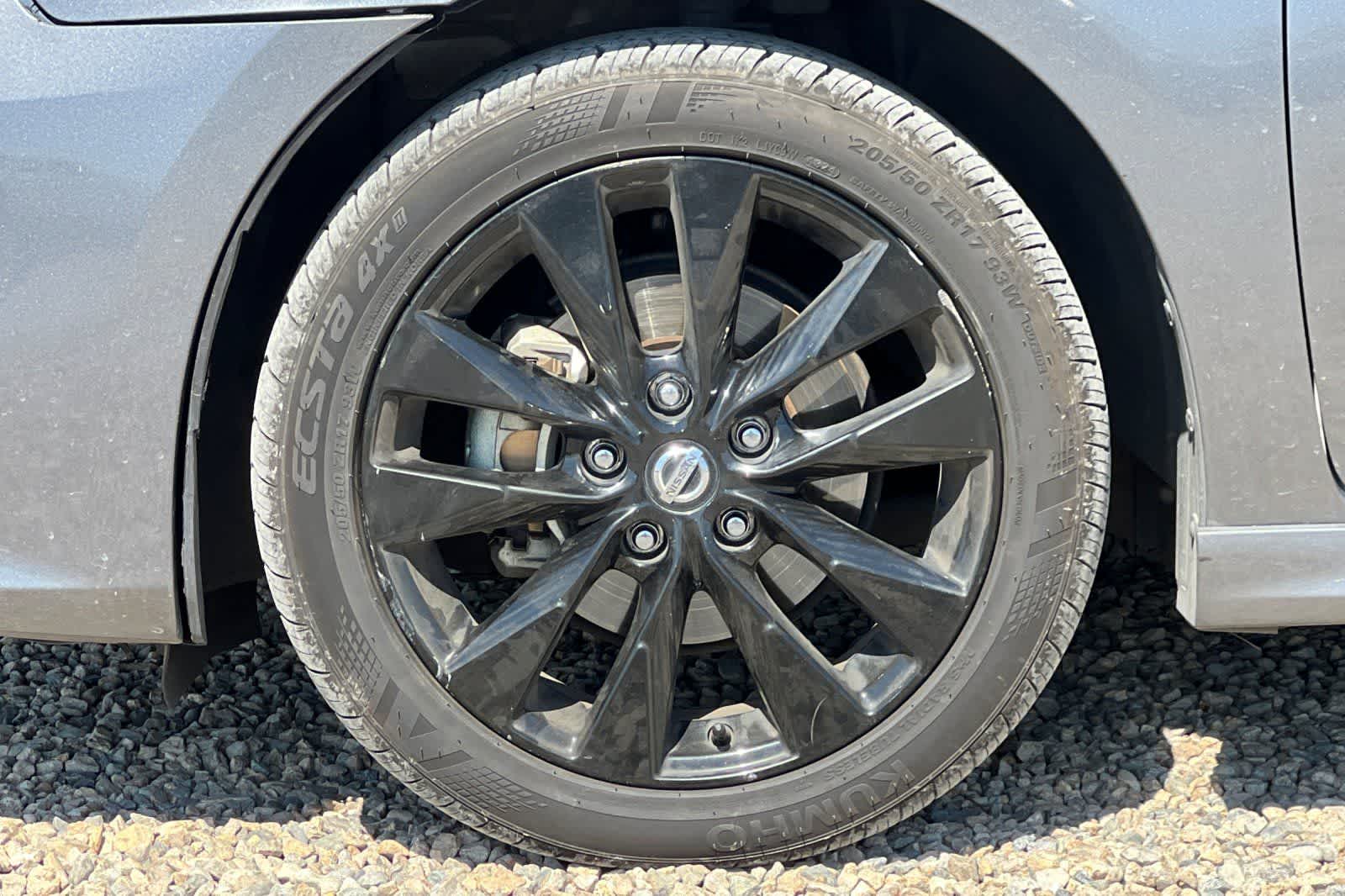 Thumbnail: 2018 Nissan Sentra - 12