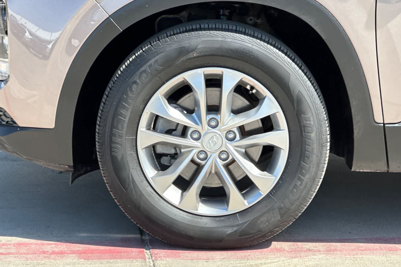 Thumbnail: 2019 Hyundai Santa Fe - 34