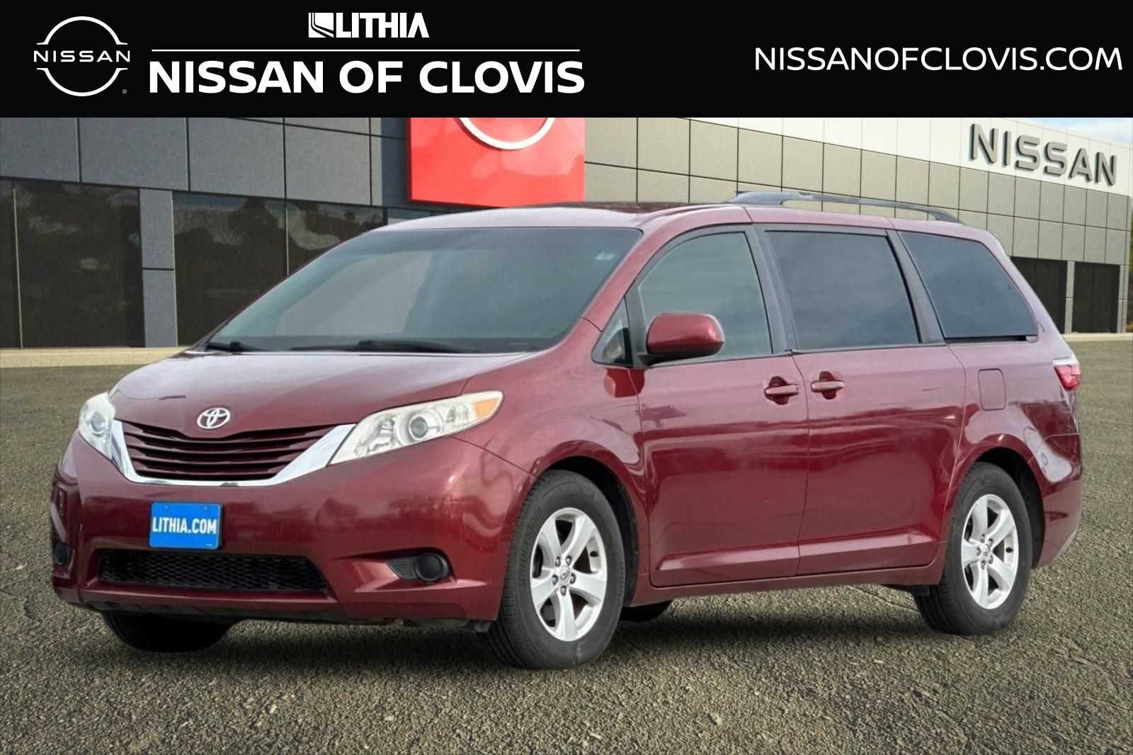 Thumbnail: 2017 Toyota Sienna - 1