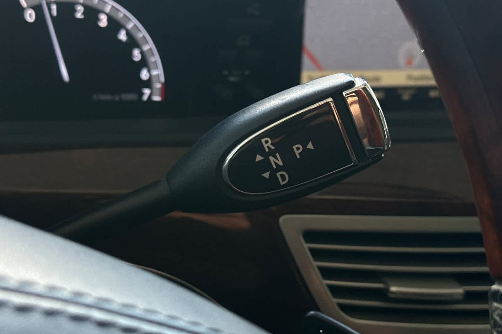 Thumbnail: 2012 Mercedes-Benz S-Class - 24