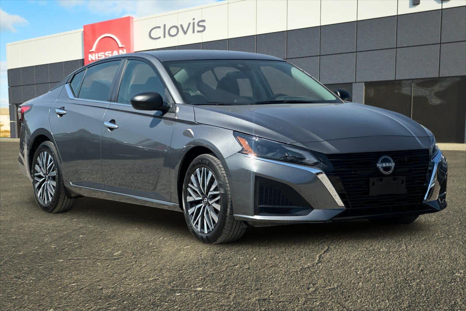 2025 Nissan Altima SV 10
