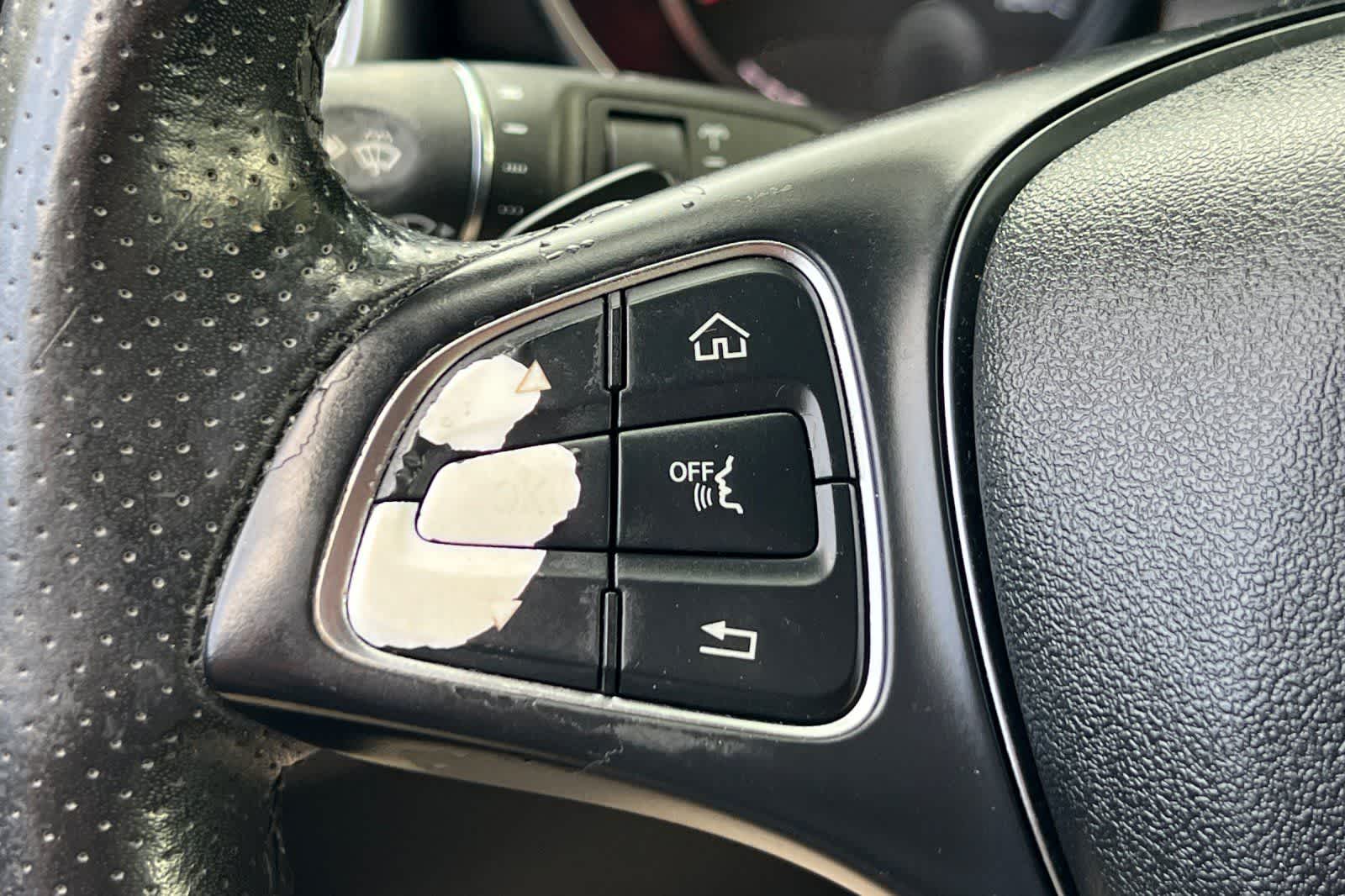 Thumbnail: 2018 Mercedes-Benz GLC - 31