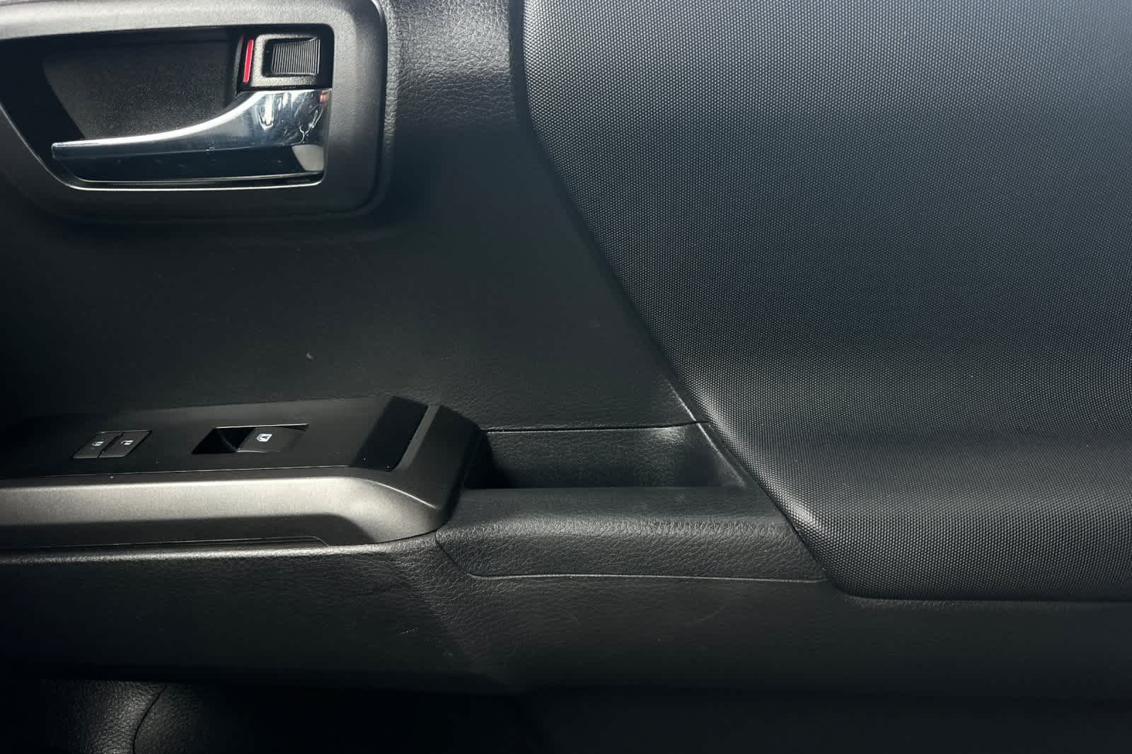 Thumbnail: 2023 Toyota Tacoma - 20