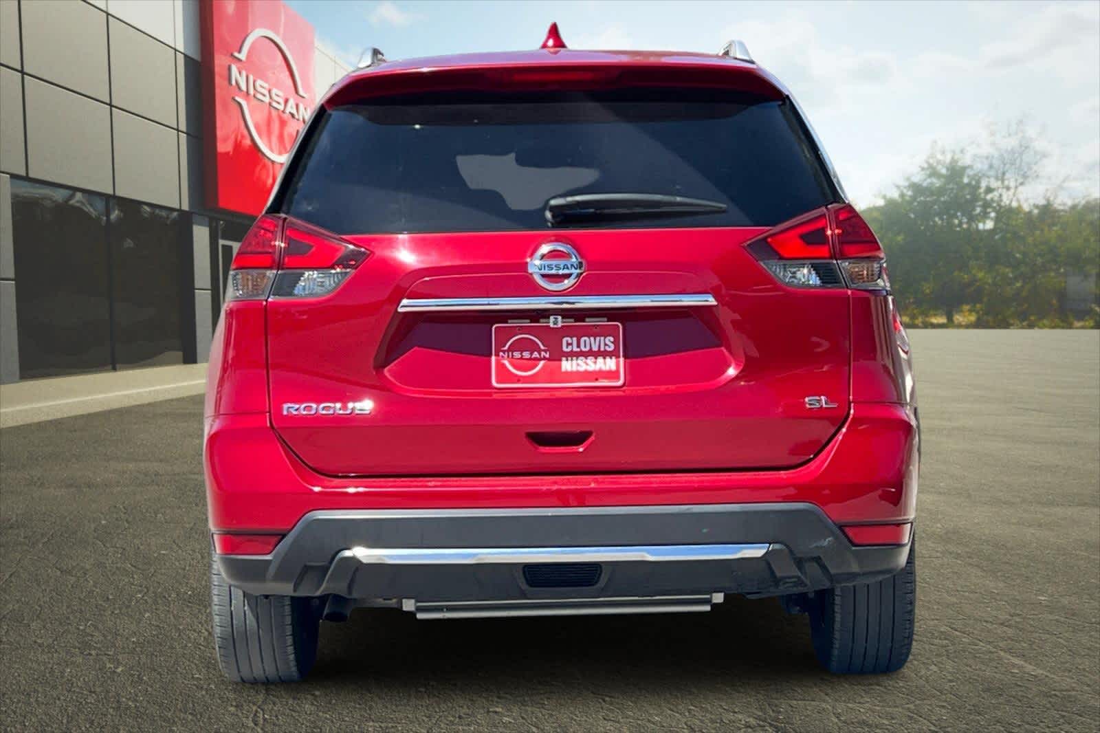 Thumbnail: 2017 Nissan Rogue - 8