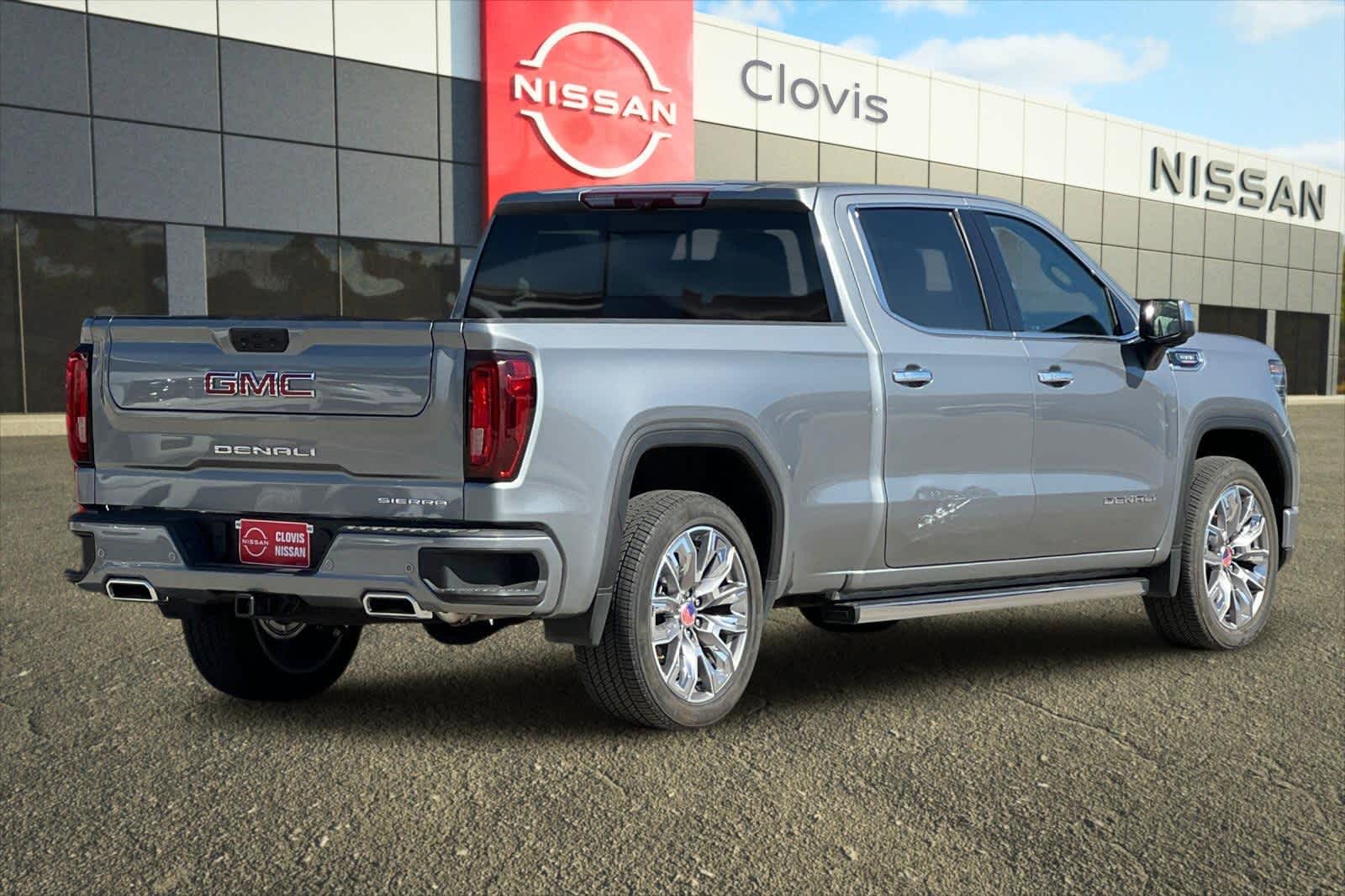 Thumbnail: 2023 GMC Sierra 1500 - 3