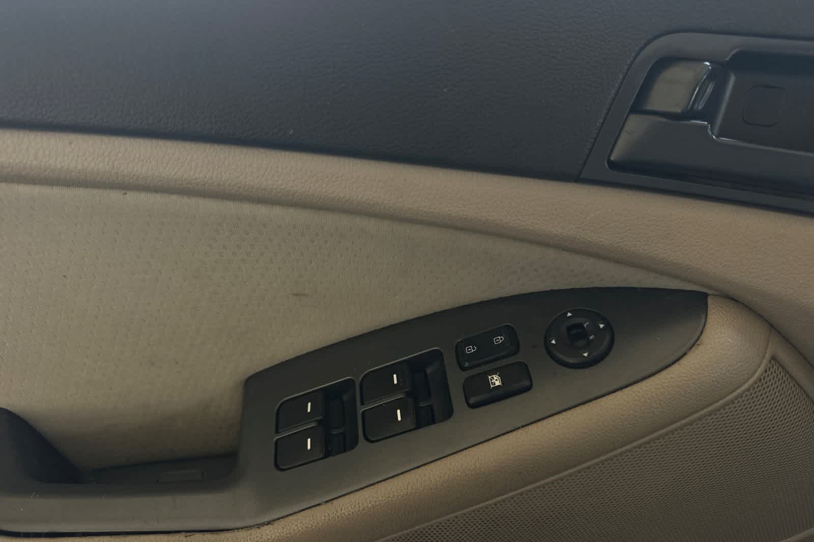 Thumbnail: 2013 Kia Optima - 15