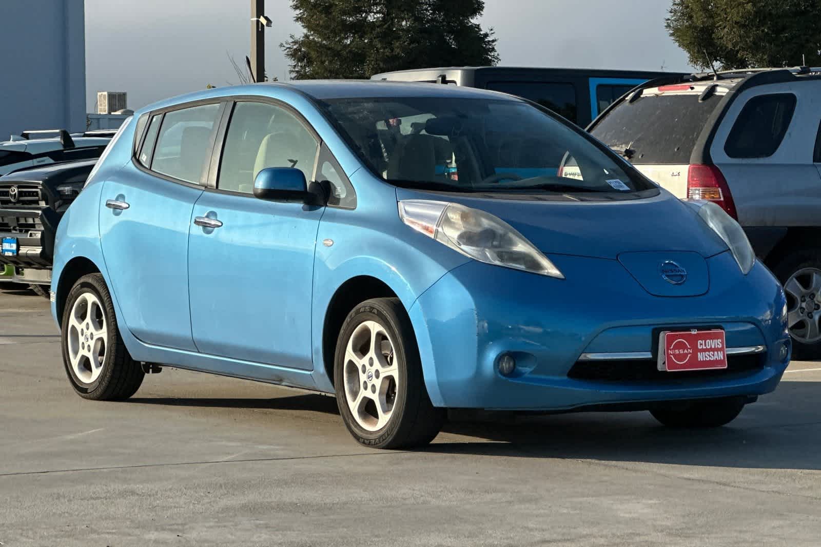Thumbnail: 2011 Nissan Leaf - 10