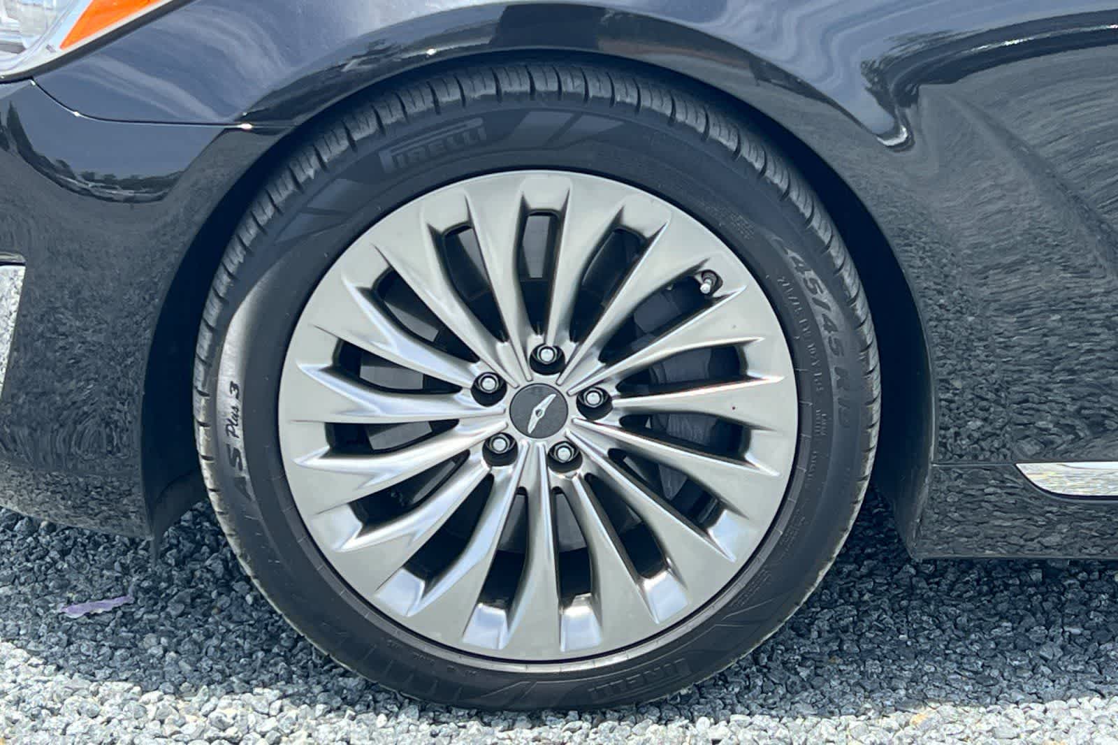 Thumbnail: 2019 Genesis G90 - 12