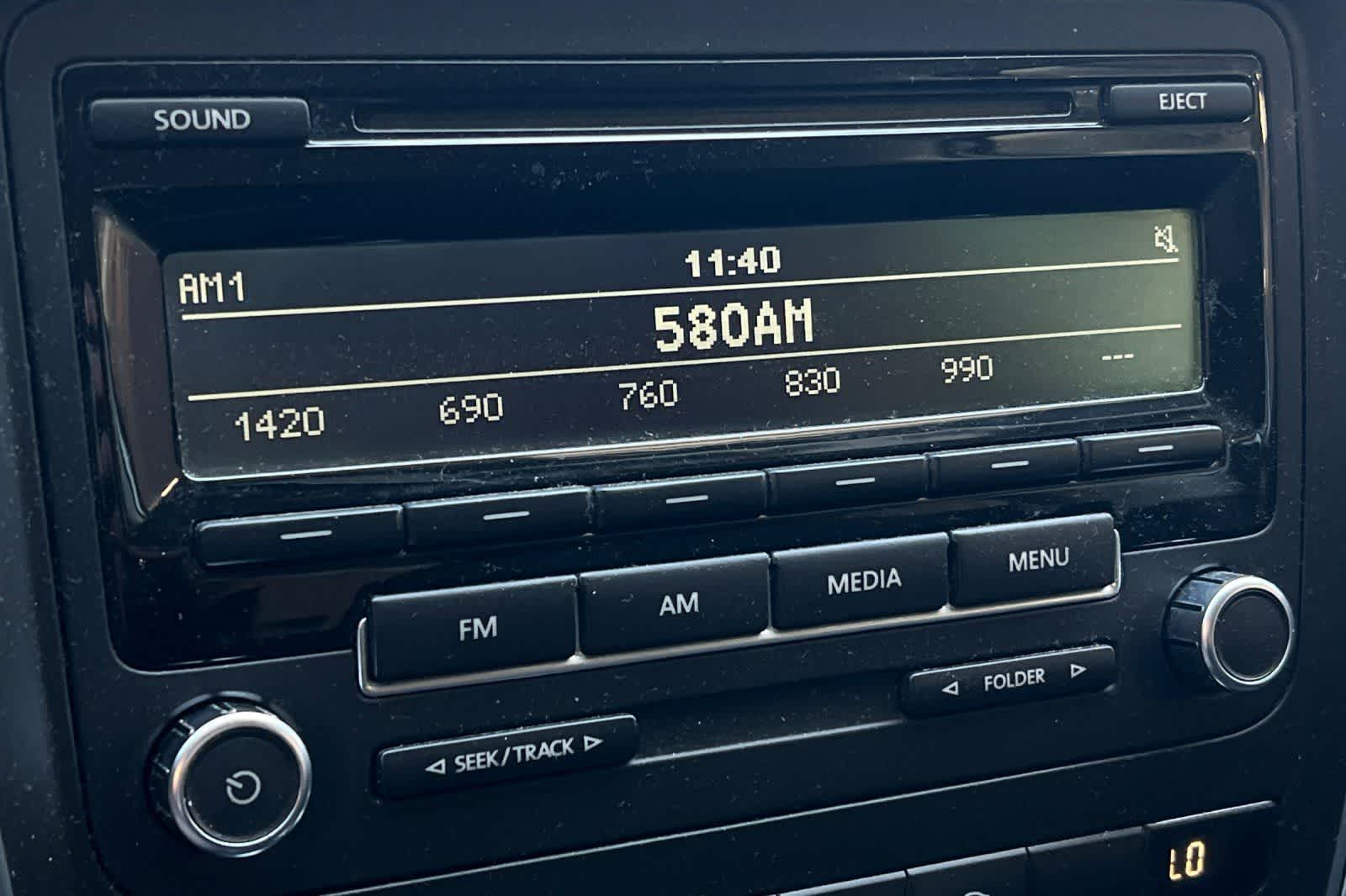 Thumbnail: 2012 Volkswagen Passat - 19