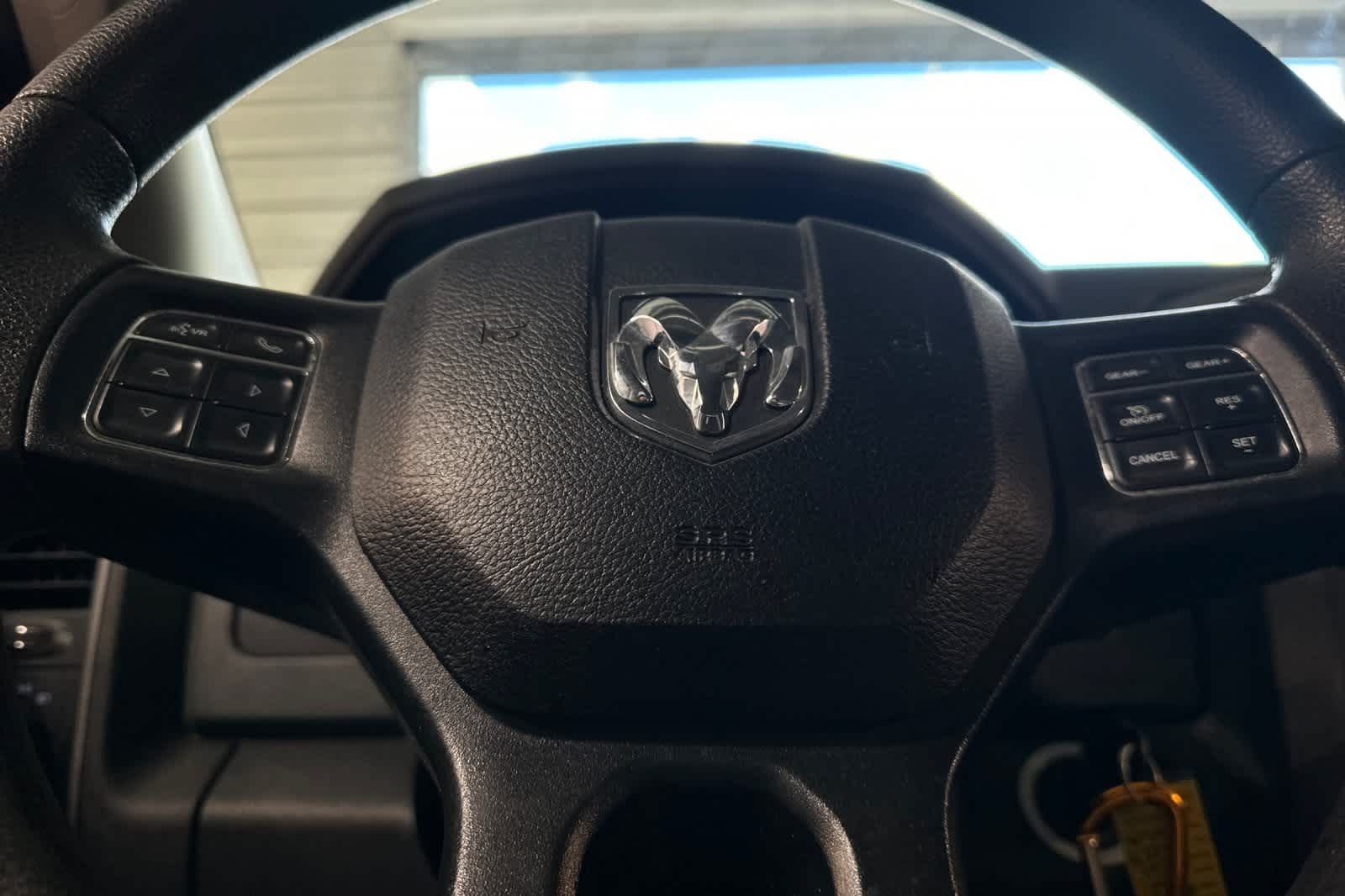 Thumbnail: 2019 RAM 1500 Classic - 25
