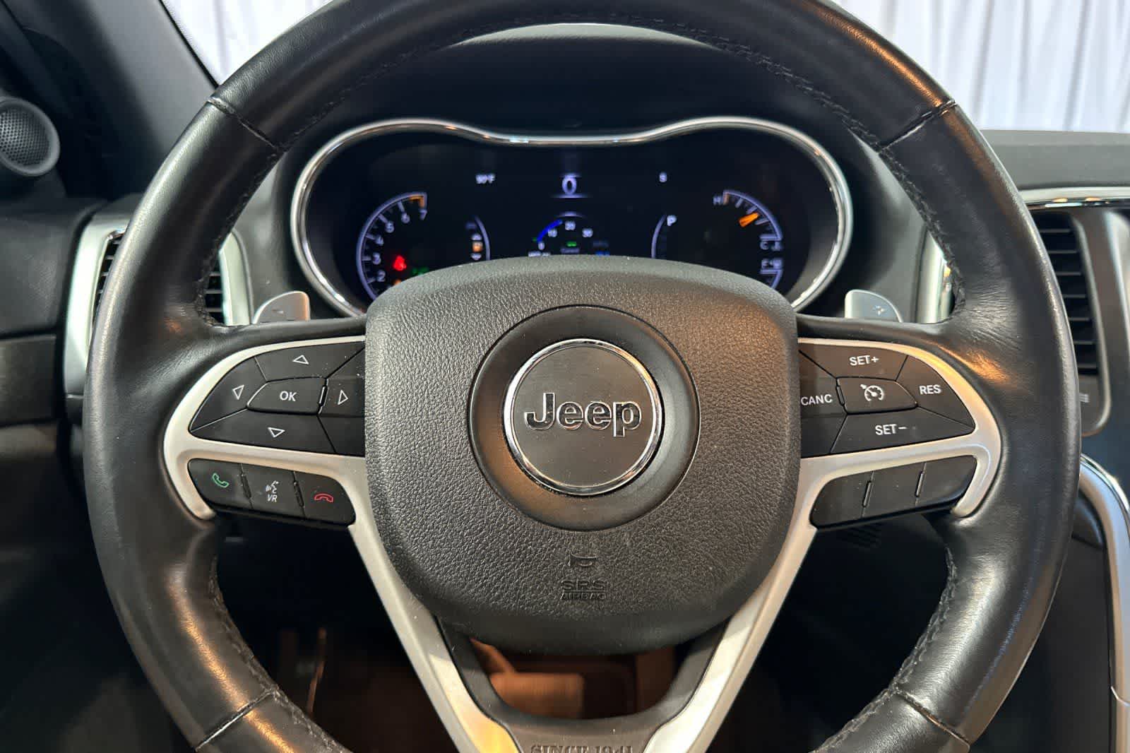 Thumbnail: 2015 Jeep Grand Cherokee - 24