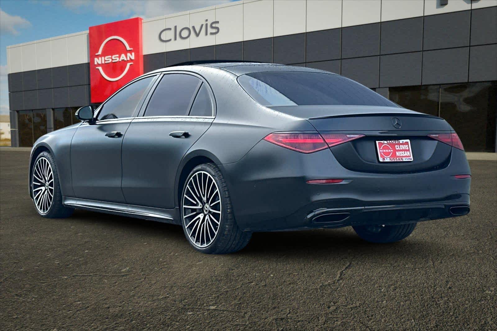 Thumbnail: 2023 Mercedes-Benz S-Class - 7