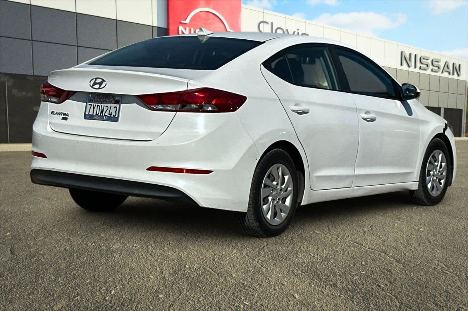 Thumbnail: 2017 Hyundai Elantra - 3