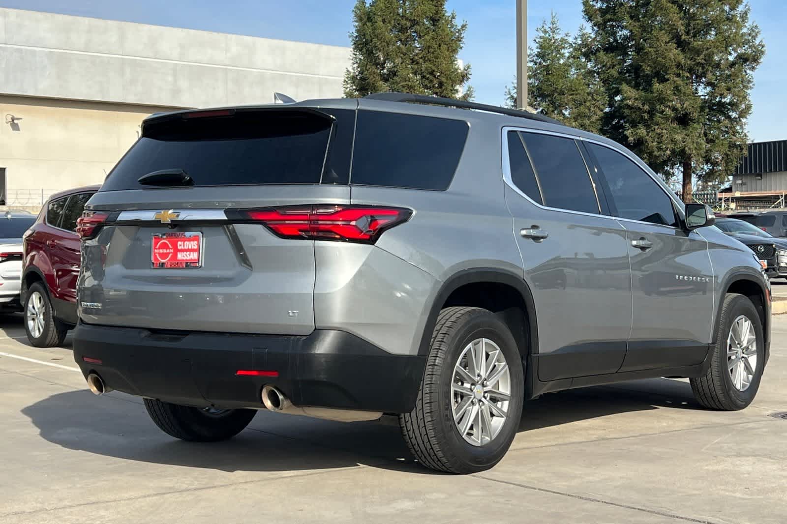 Thumbnail: 2023 Chevrolet Traverse - 3