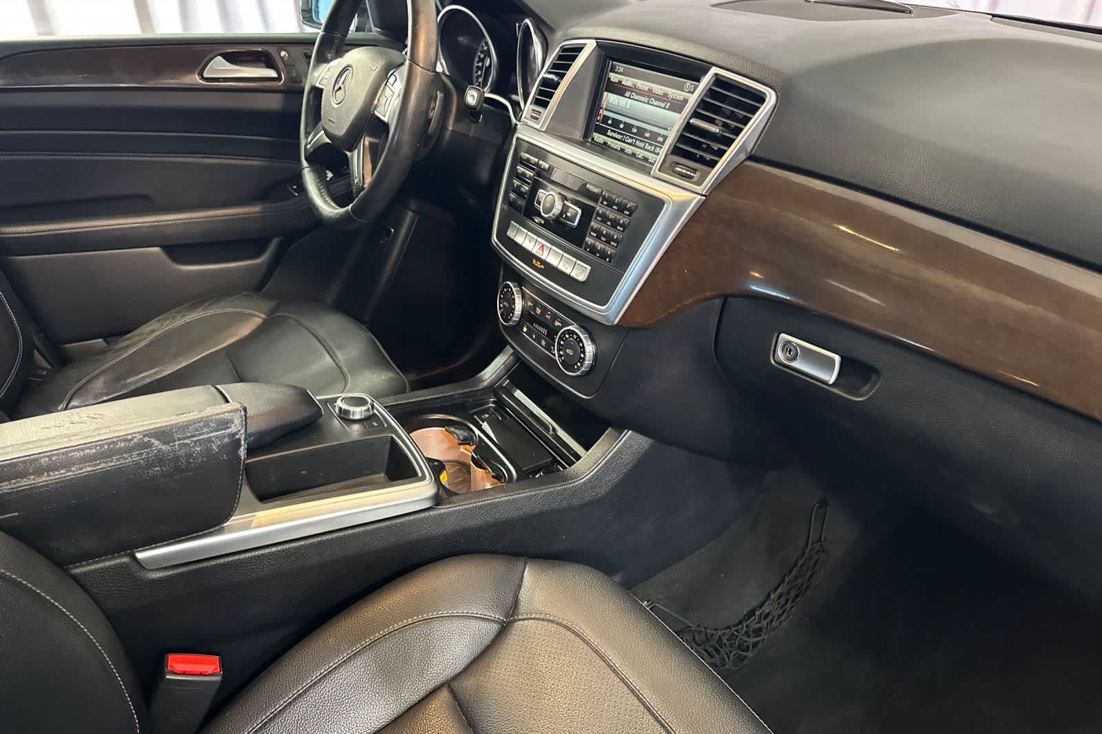 Thumbnail: 2015 Mercedes-Benz M-Class - 18