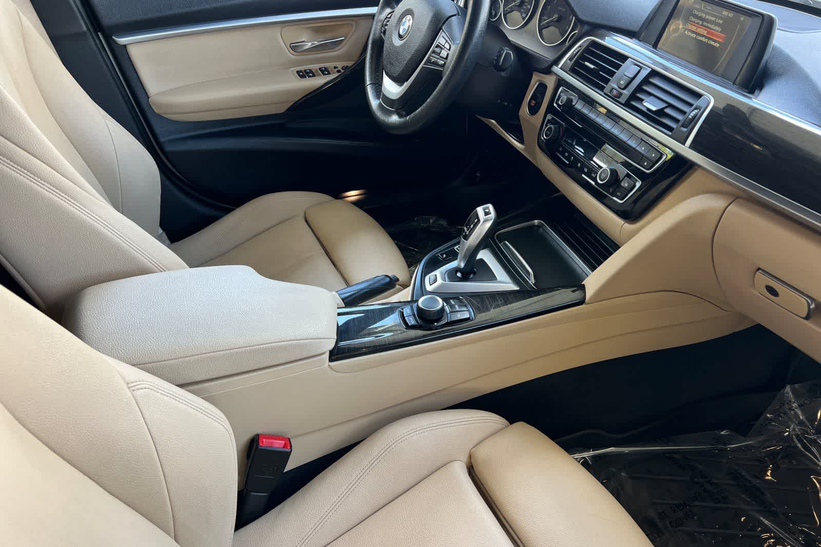 Thumbnail: 2017 BMW 3 Series - 18