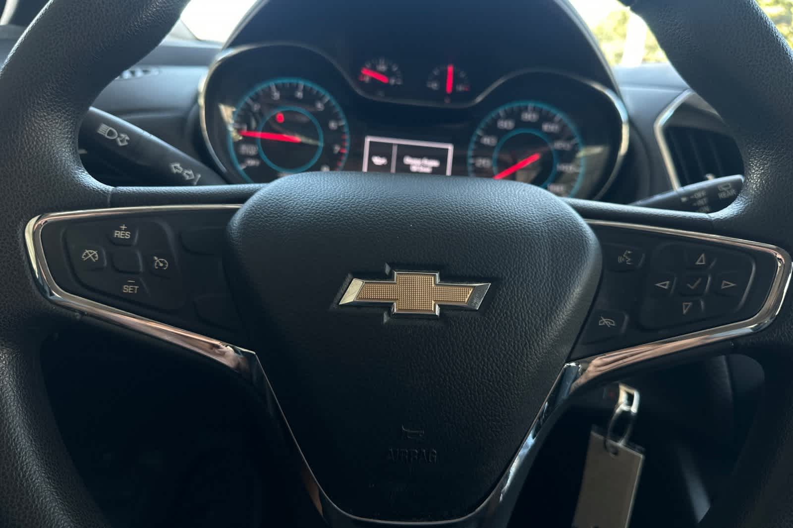 Thumbnail: 2017 Chevrolet Cruze - 24