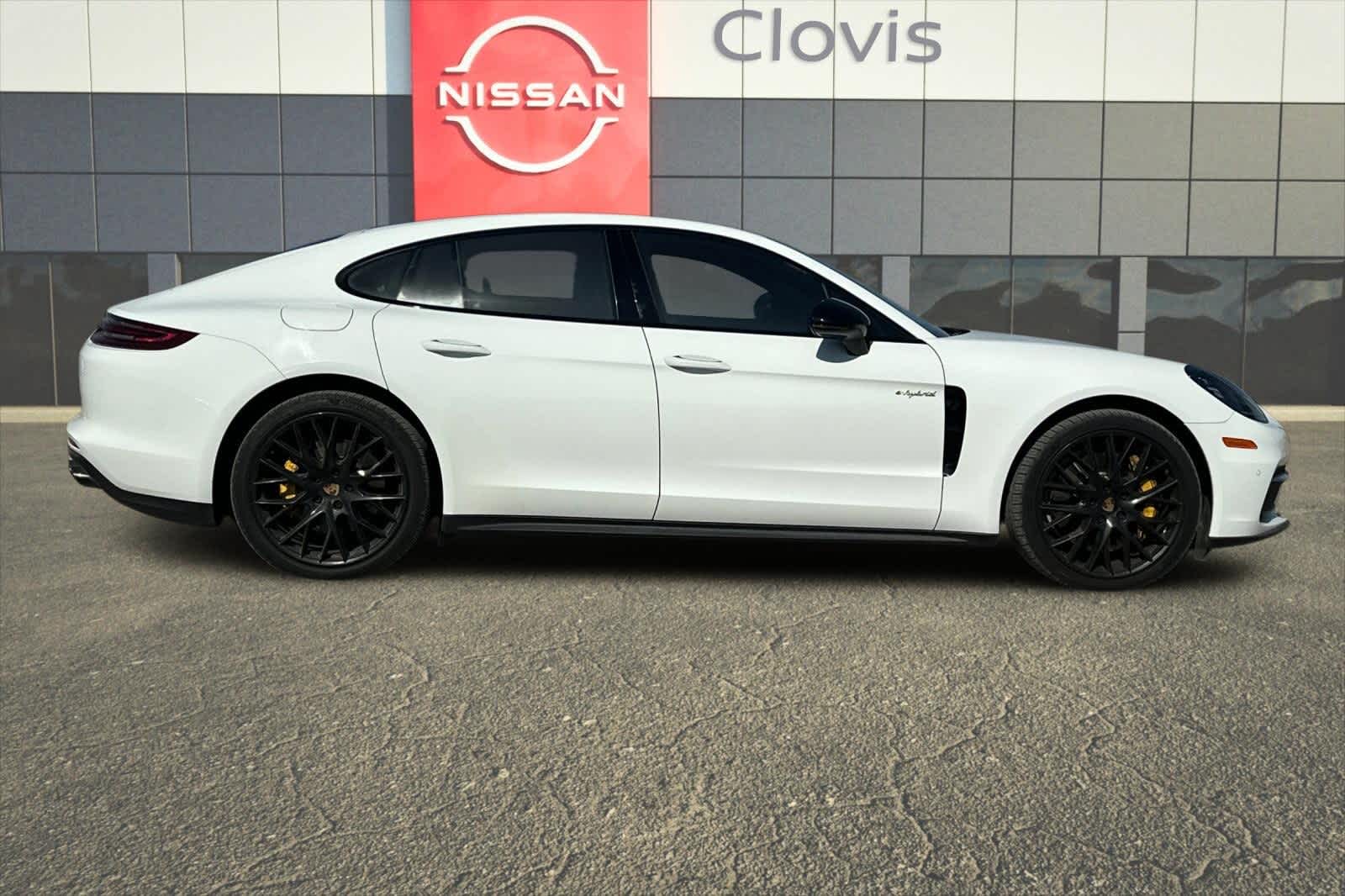 Thumbnail: 2018 Porsche Panamera - 9