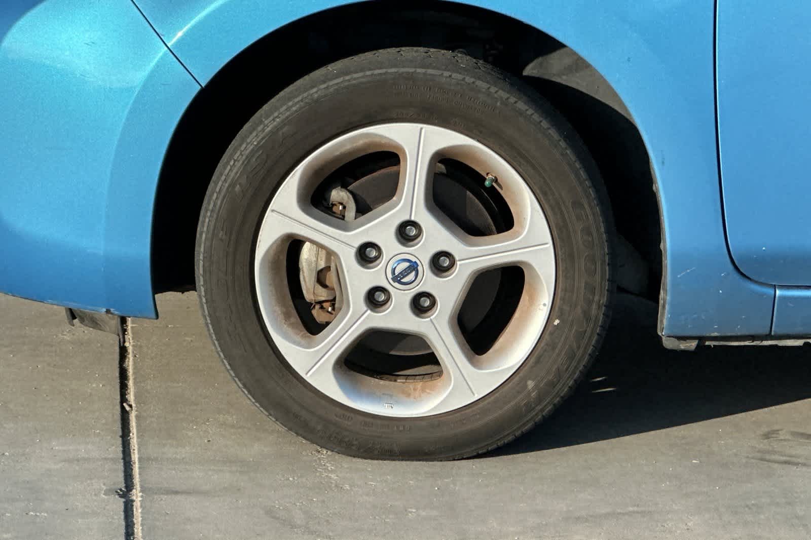 Thumbnail: 2011 Nissan Leaf - 26