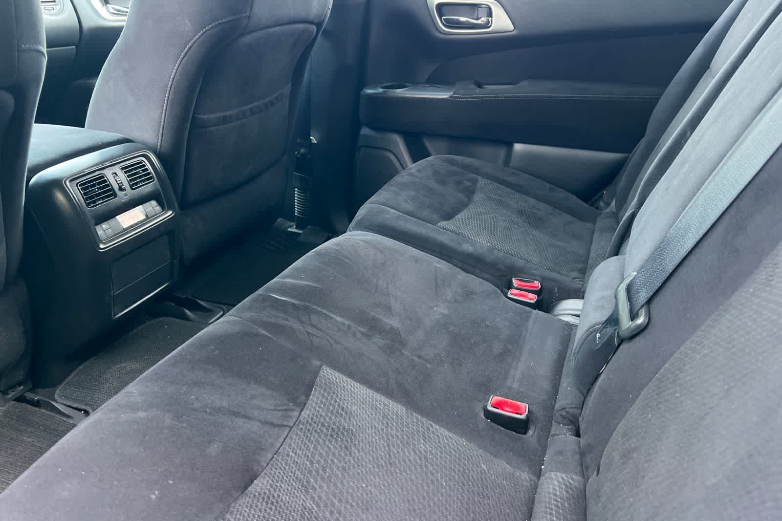 Thumbnail: 2015 Nissan Pathfinder - 5