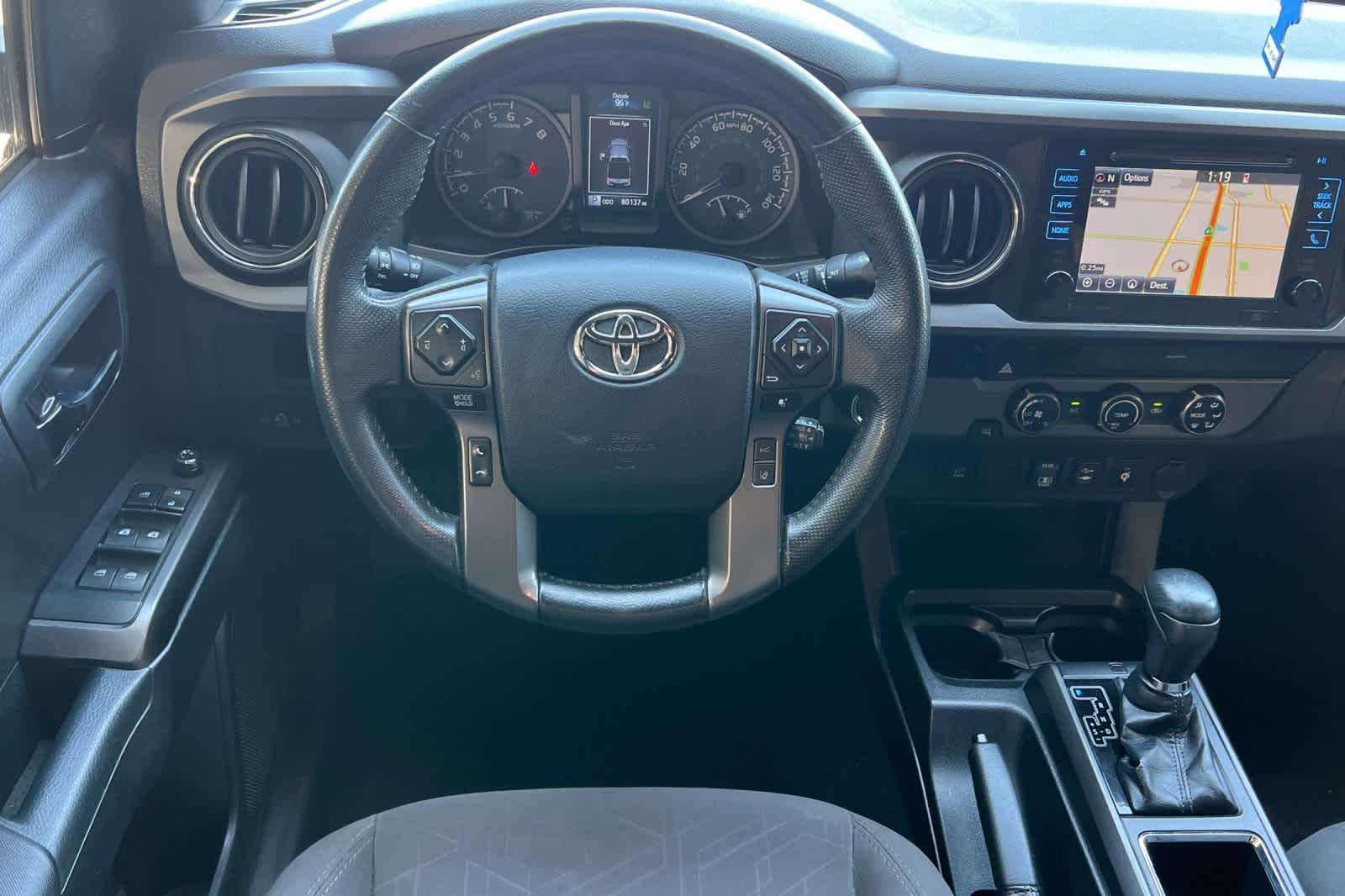 Thumbnail: 2018 Toyota Tacoma - 17