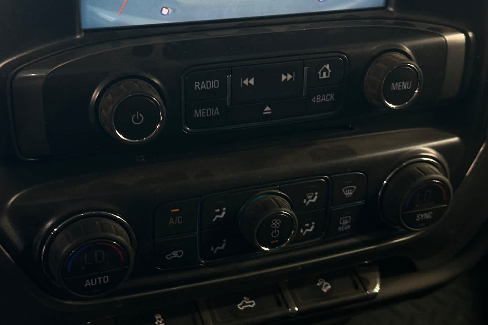 Thumbnail: 2018 Chevrolet Silverado 1500 - 22