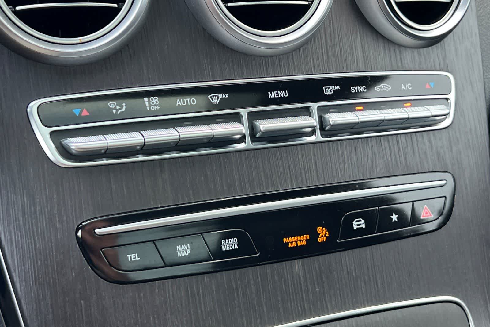 Thumbnail: 2022 Mercedes-Benz GLC - 25