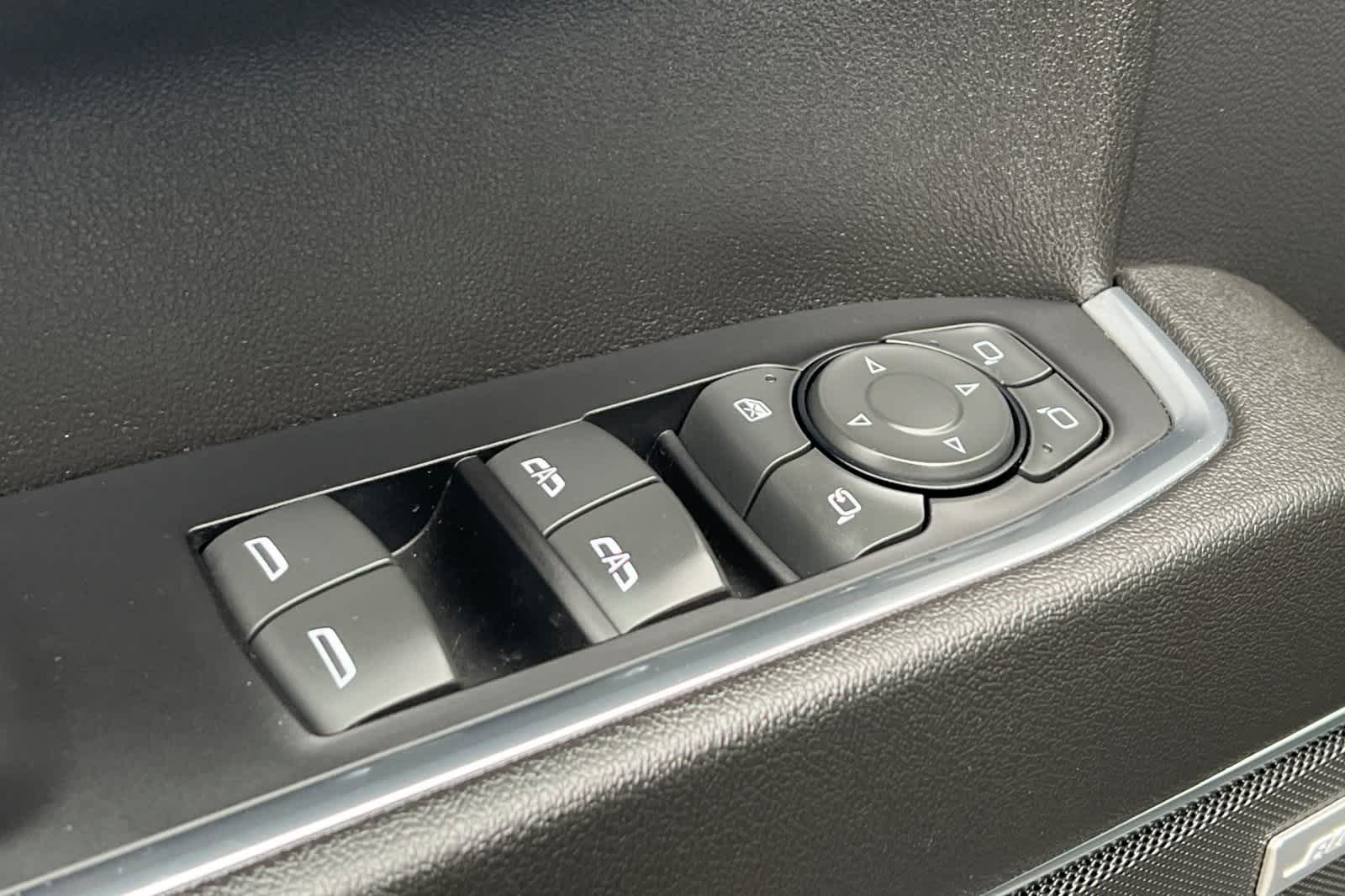 Thumbnail: 2022 GMC Sierra 1500 - 14