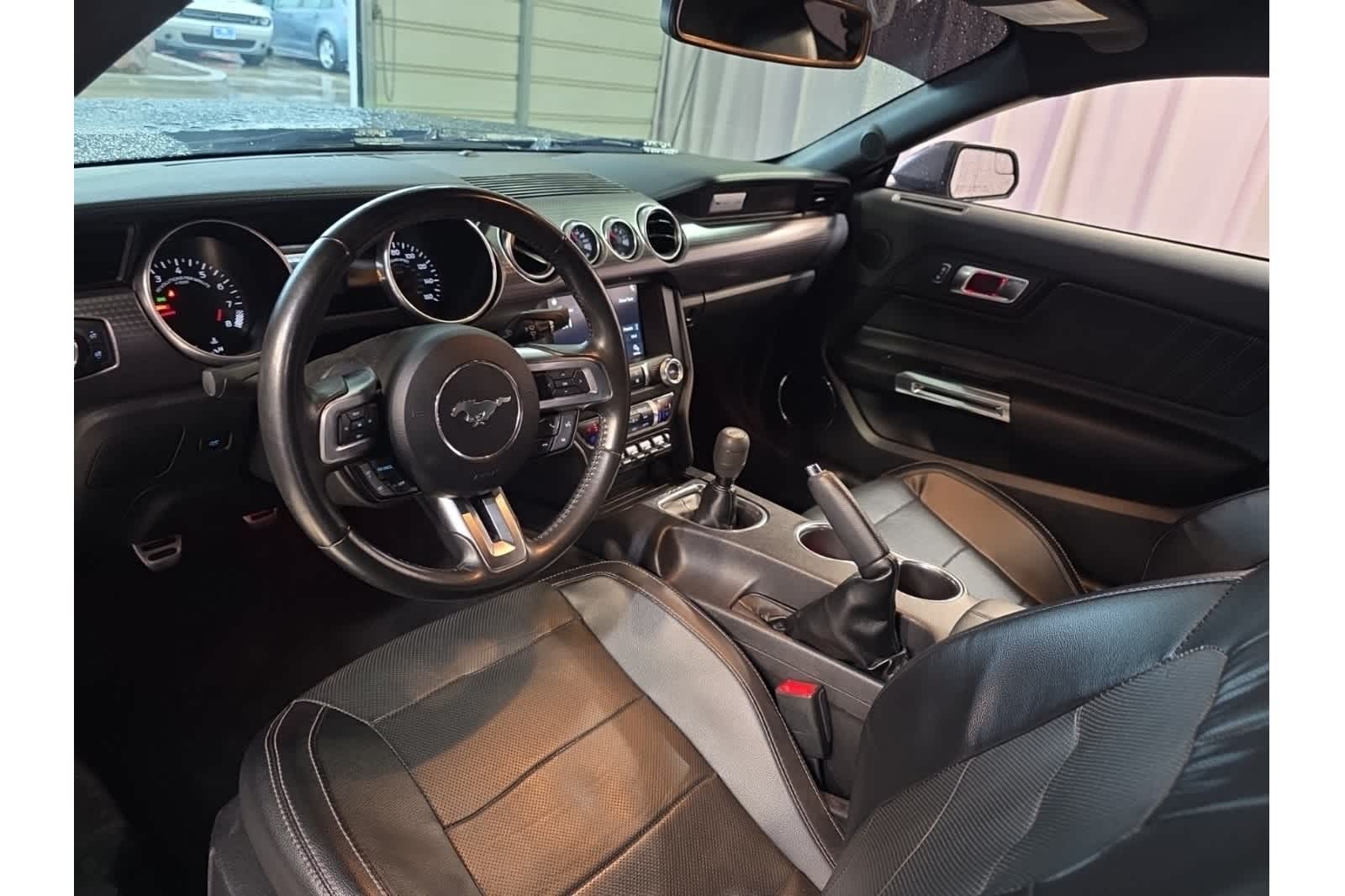 Thumbnail: 2019 Ford Mustang - 16