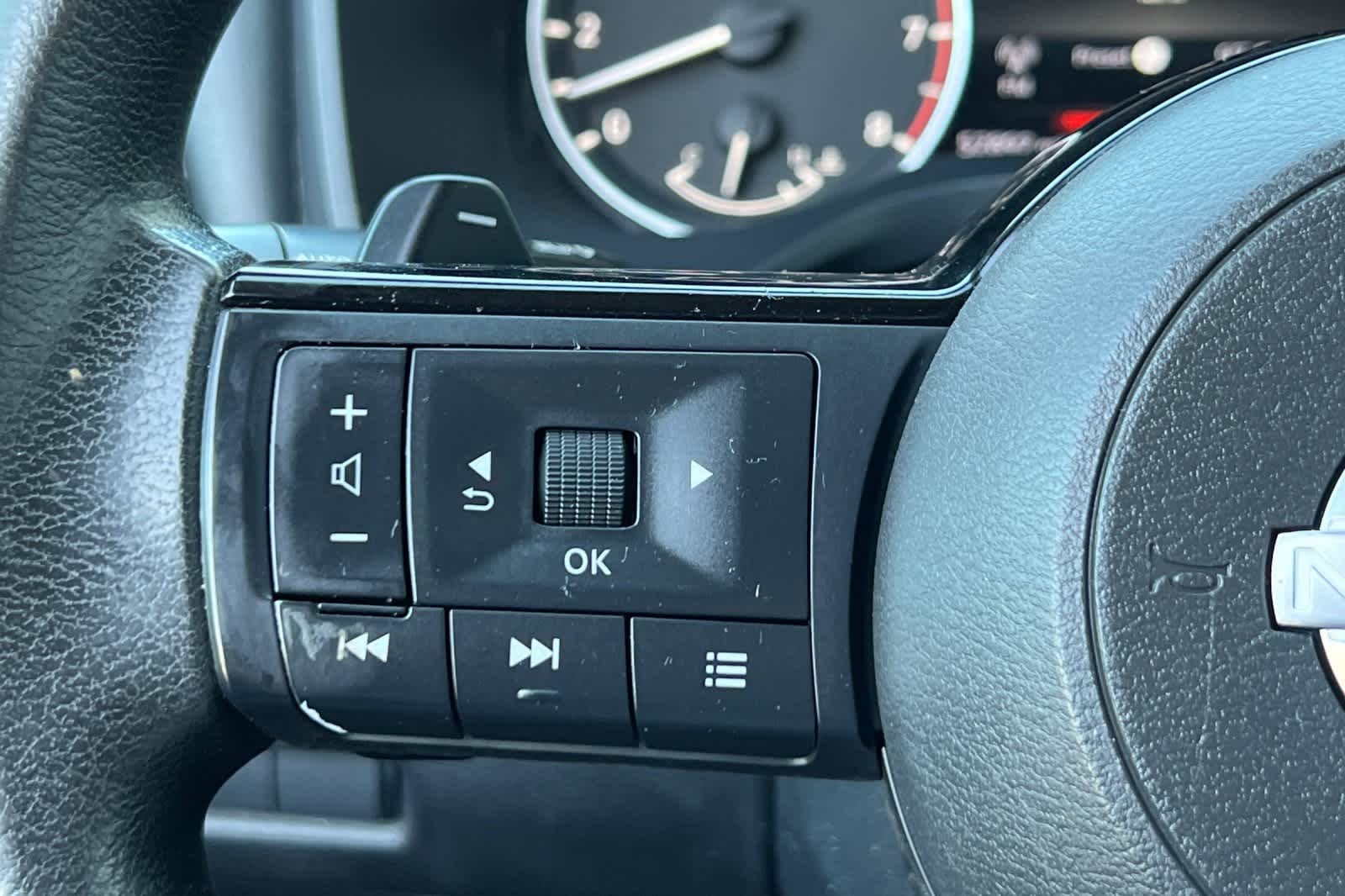 Thumbnail: 2022 Nissan Rogue - 31