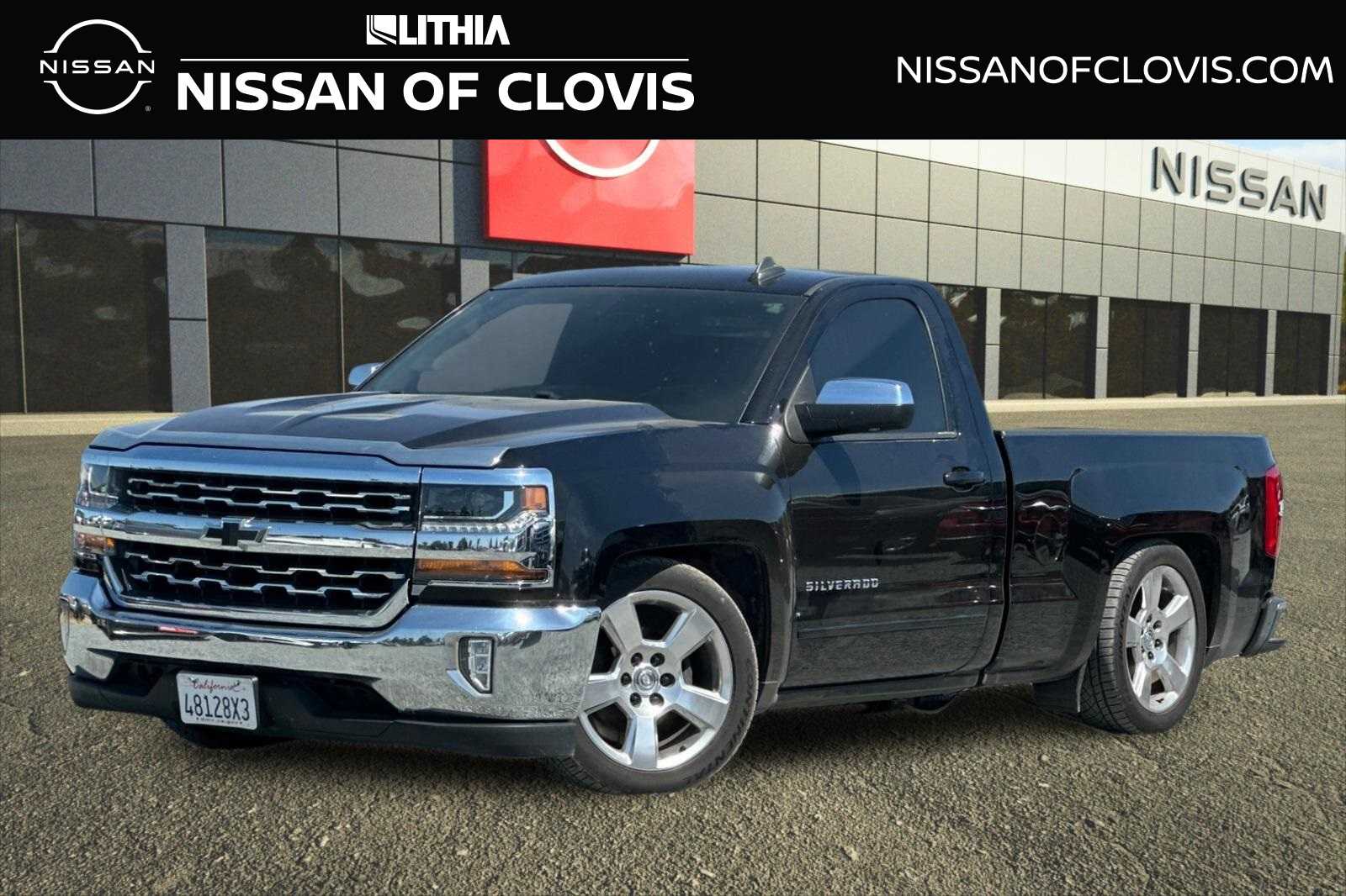 Thumbnail: 2017 Chevrolet Silverado 1500 - 1