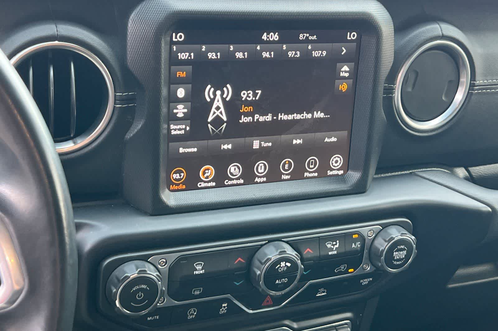 Thumbnail: 2022 Jeep Gladiator - 19