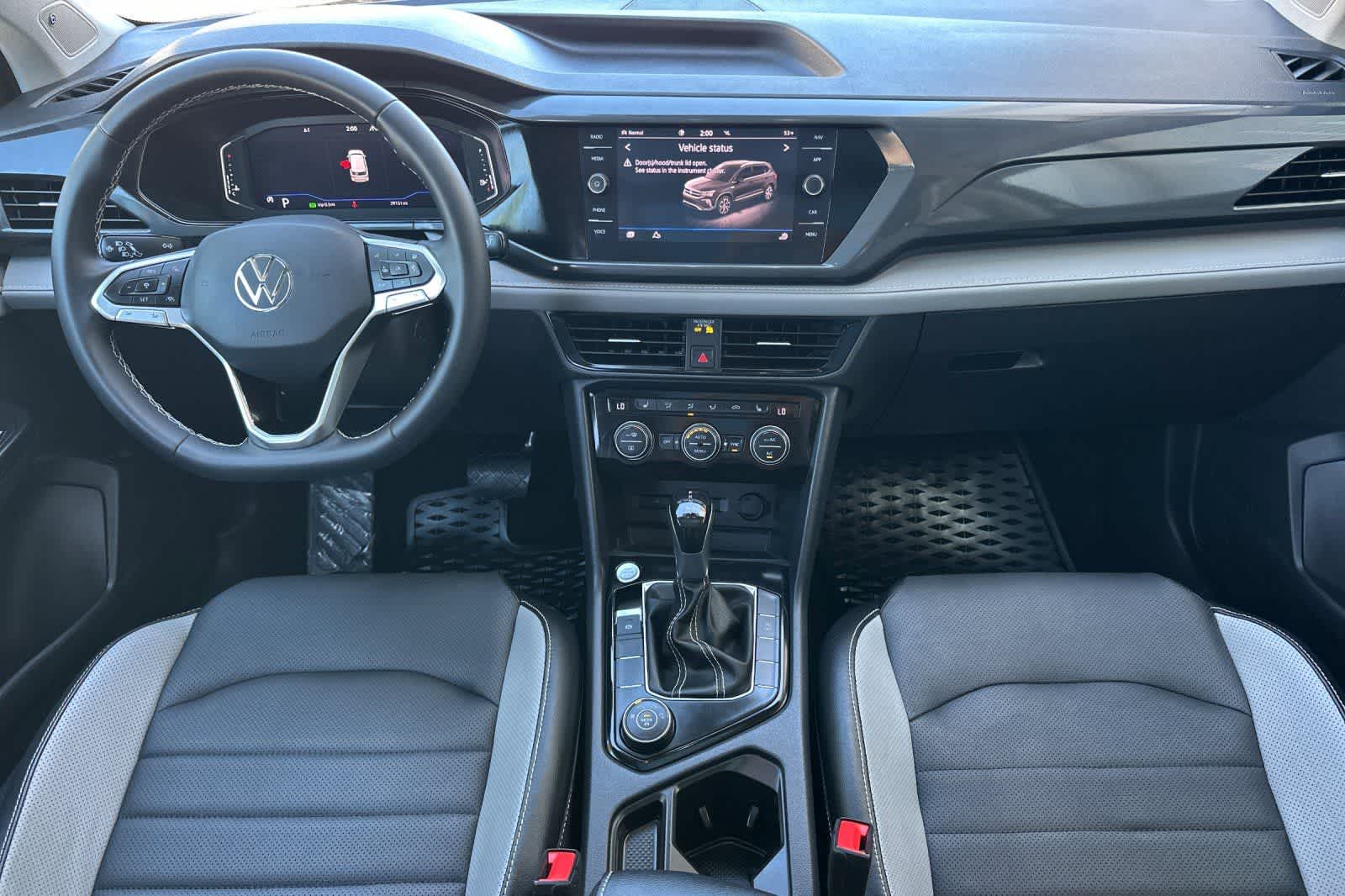 Thumbnail: 2023 Volkswagen Taos - 4