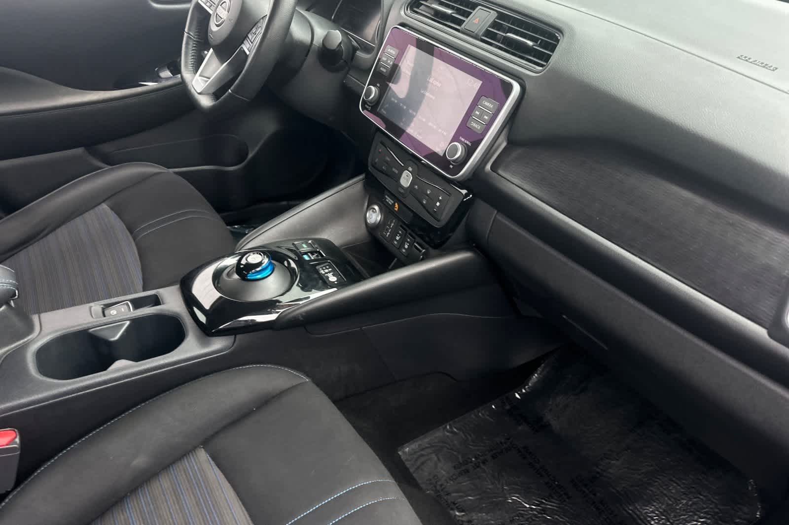 Thumbnail: 2023 Nissan Leaf - 18