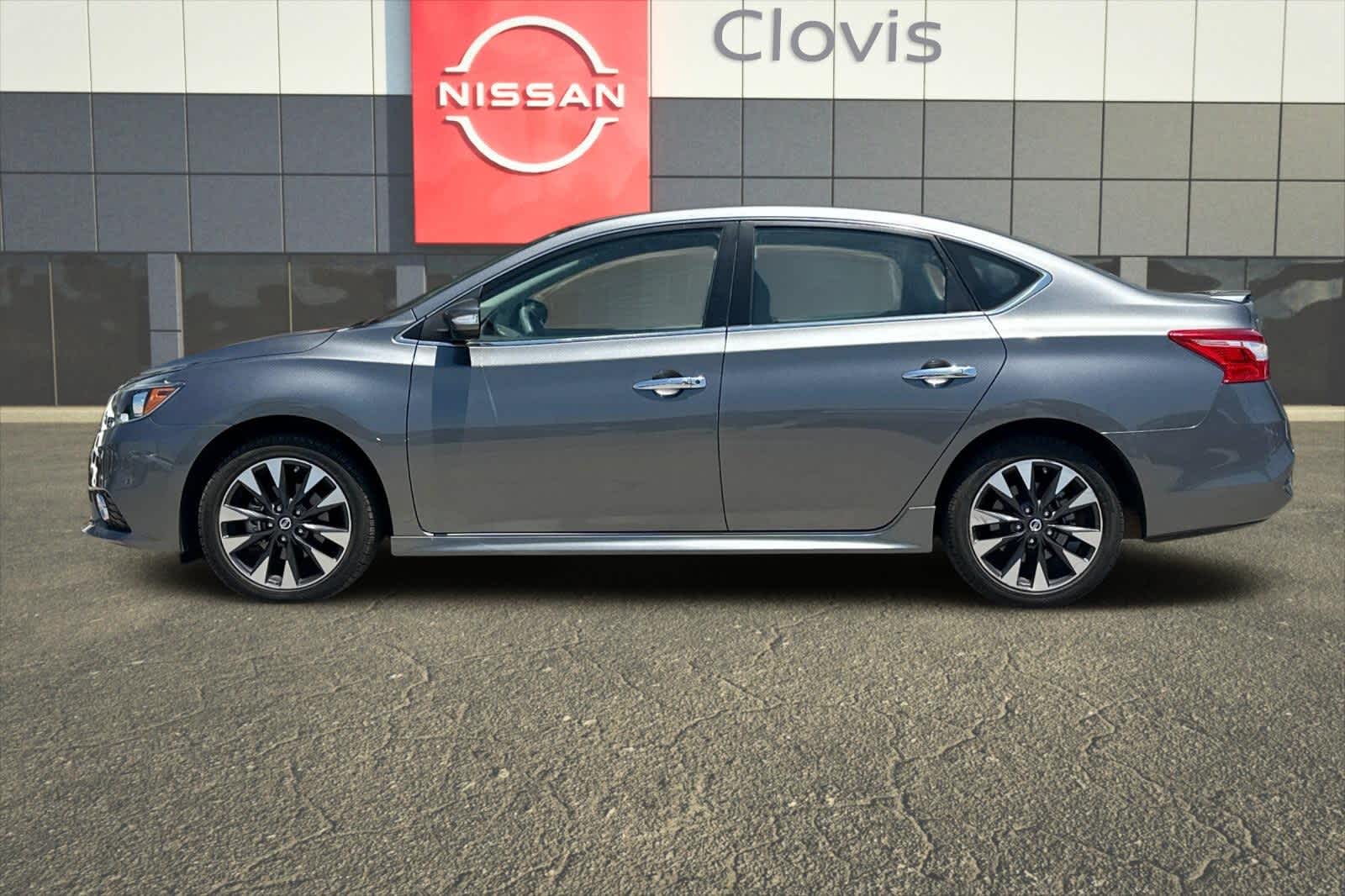 Thumbnail: 2016 Nissan Sentra - 6
