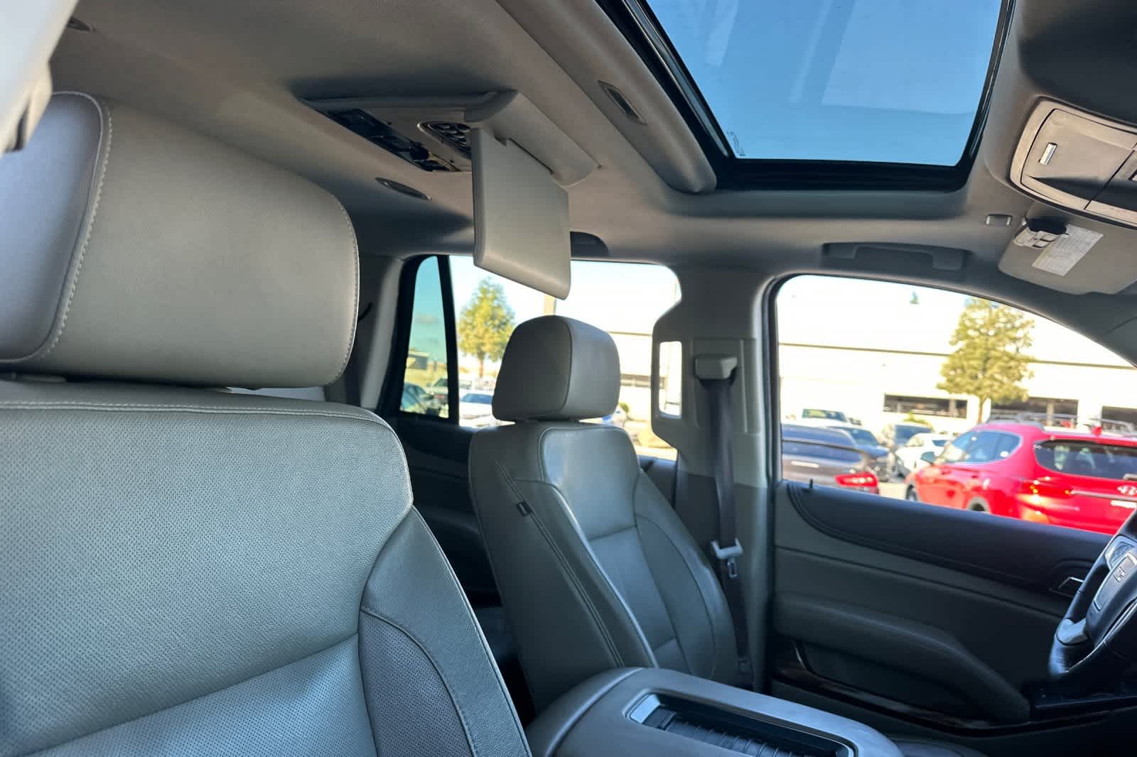 Thumbnail: 2017 GMC Yukon - 19