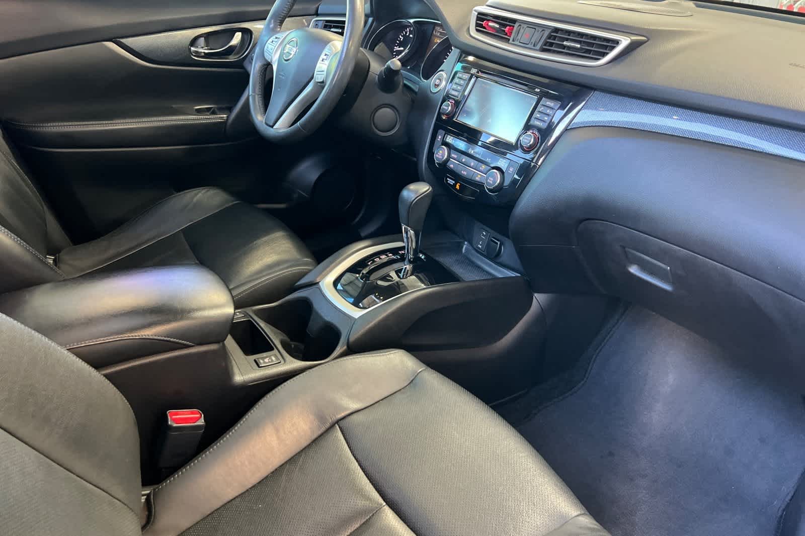 Thumbnail: 2014 Nissan Rogue - 17