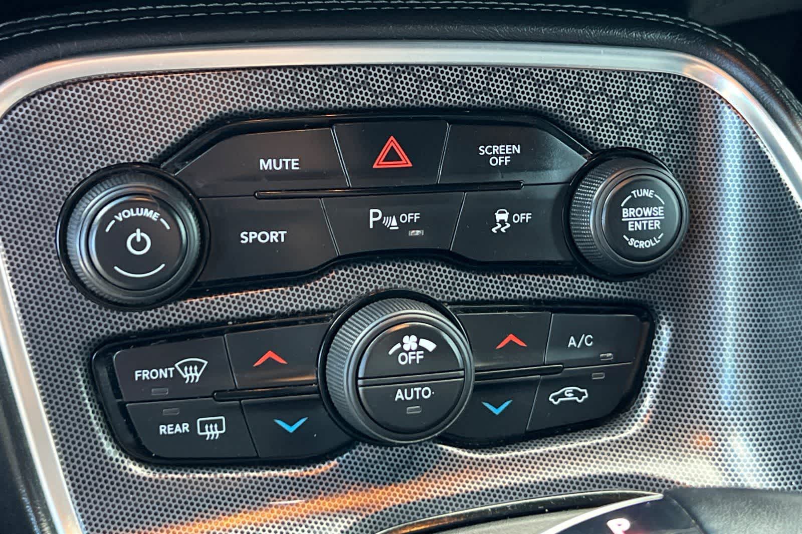 Thumbnail: 2018 Dodge Challenger - 24