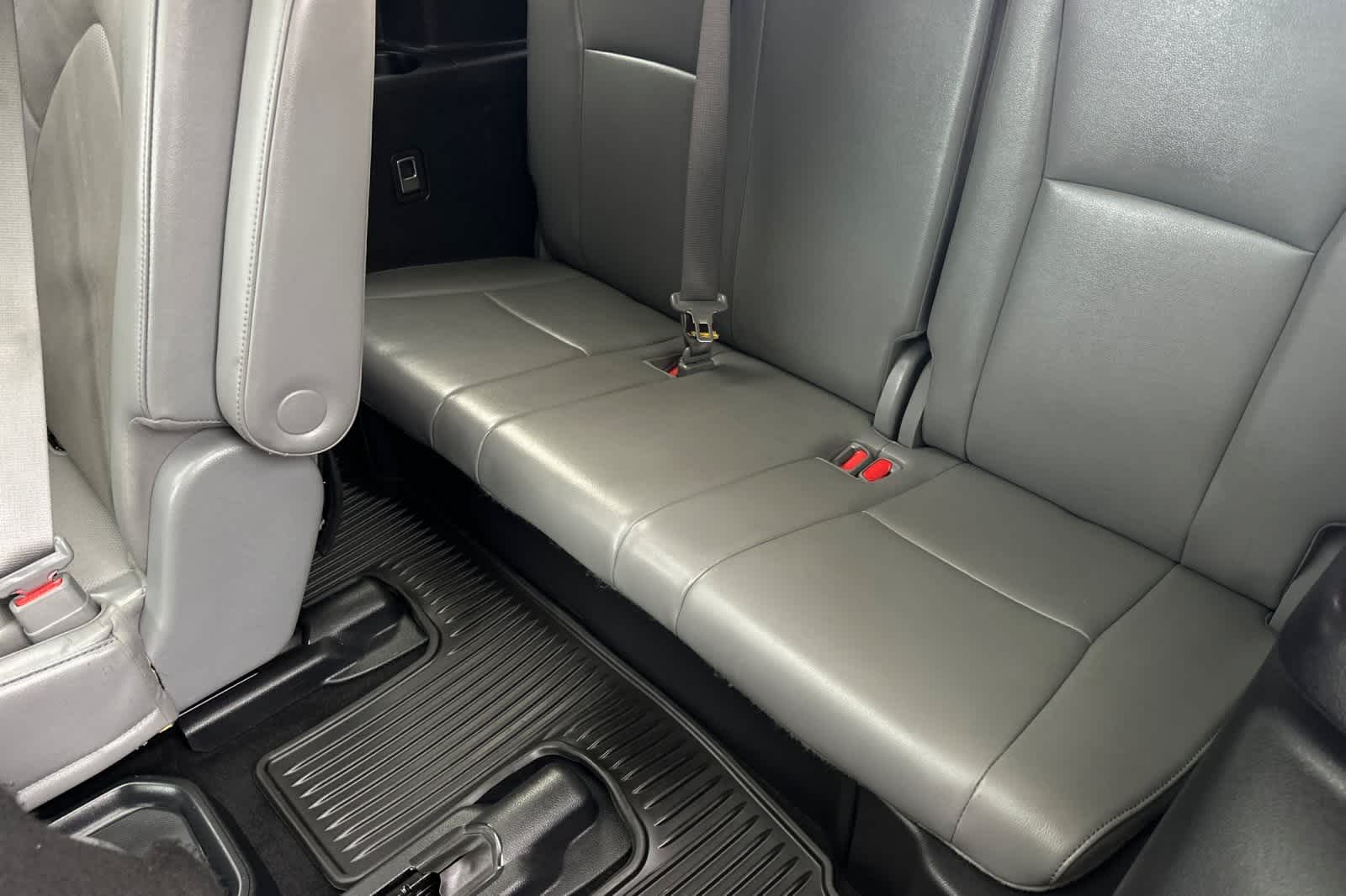 Thumbnail: 2022 Toyota Highlander - 18