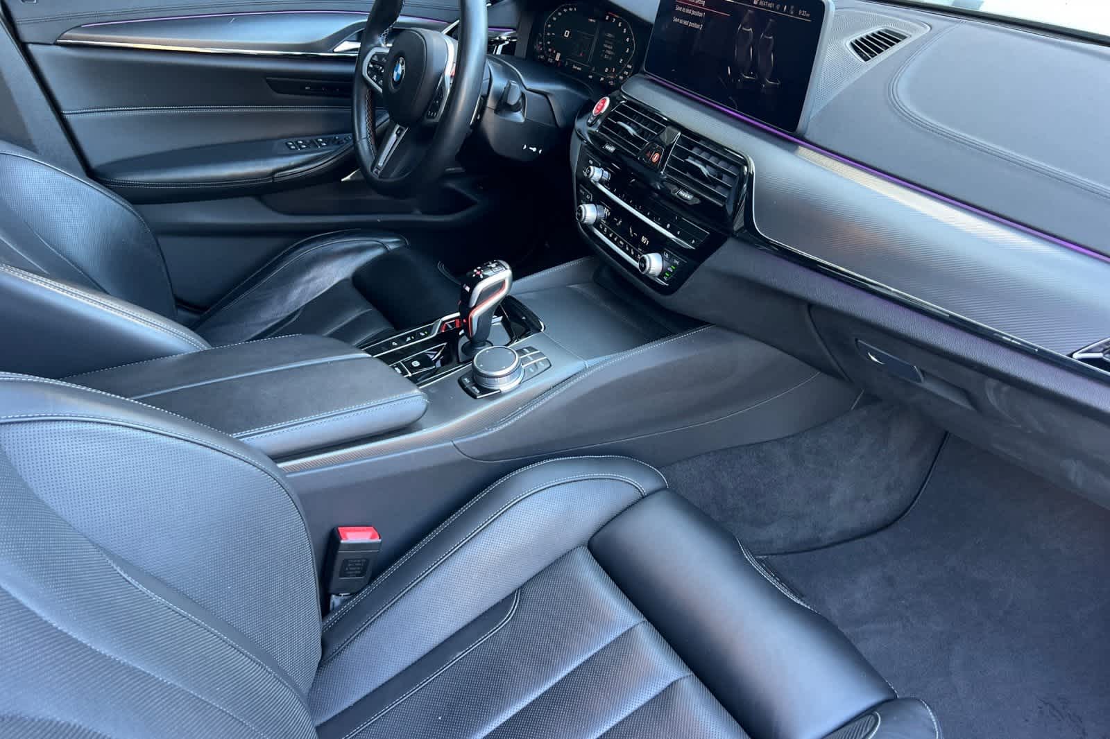 Thumbnail: 2021 BMW M5 - 16