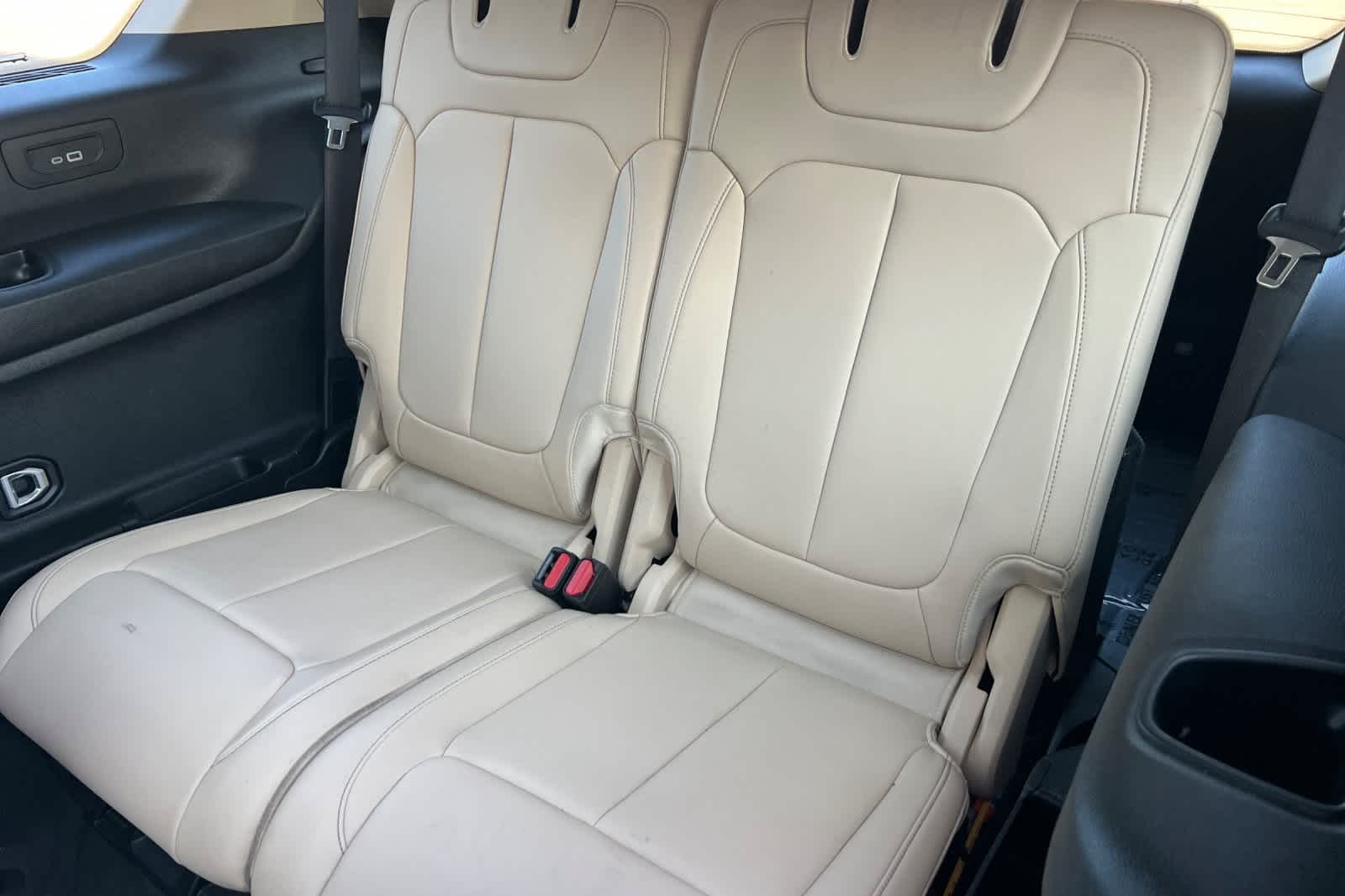 Thumbnail: 2021 Jeep Grand Cherokee L - 17