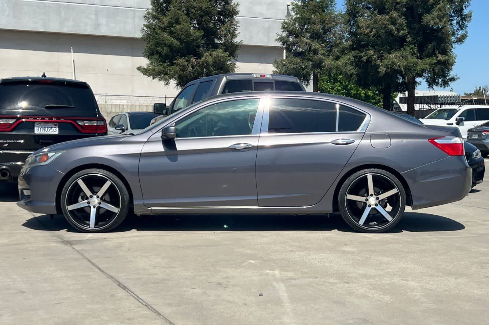 Thumbnail: 2015 Honda Accord - 6