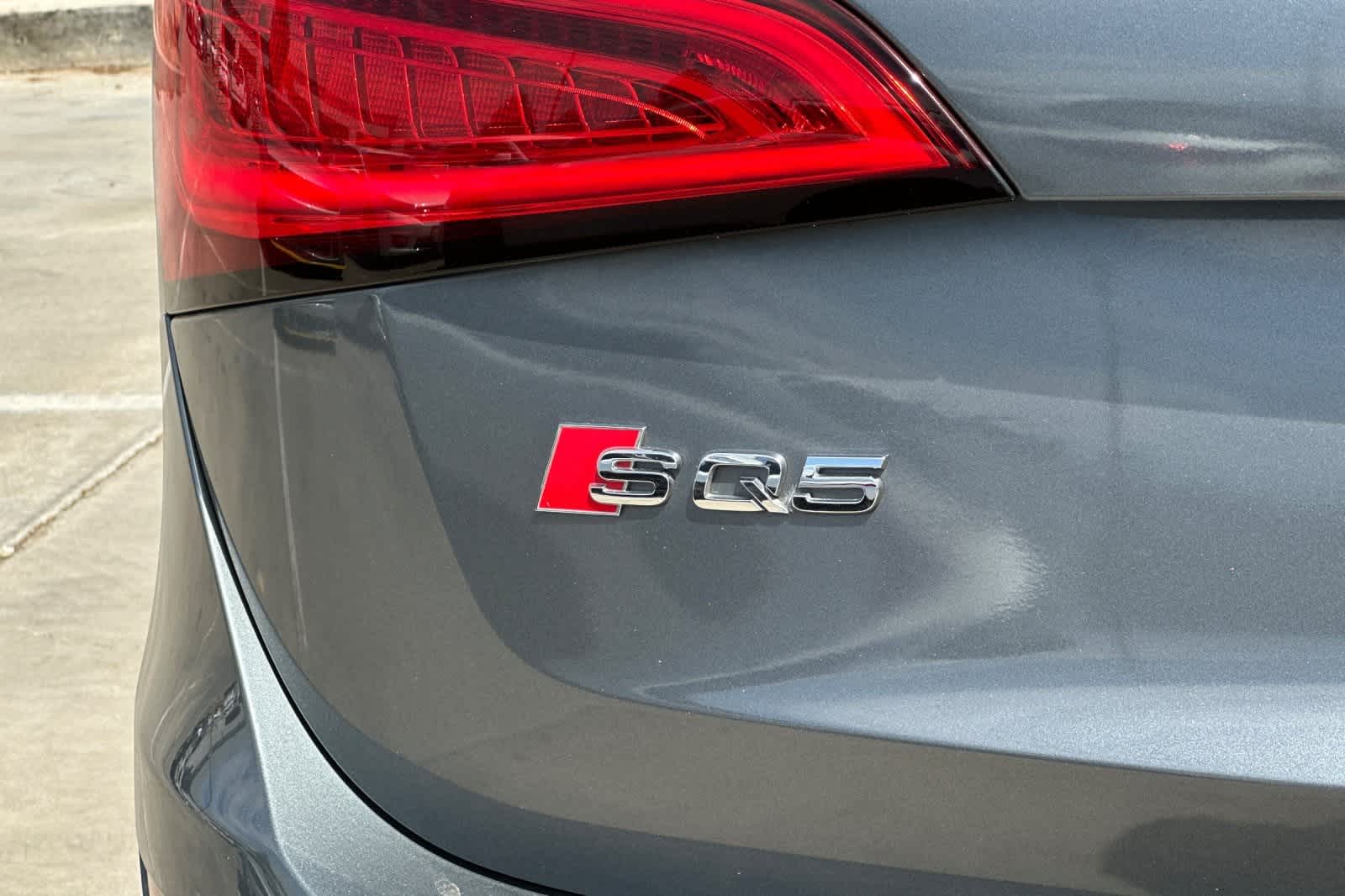 Thumbnail: 2014 Audi SQ5 - 13