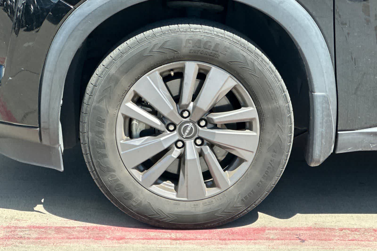 Thumbnail: 2022 Nissan Pathfinder - 11