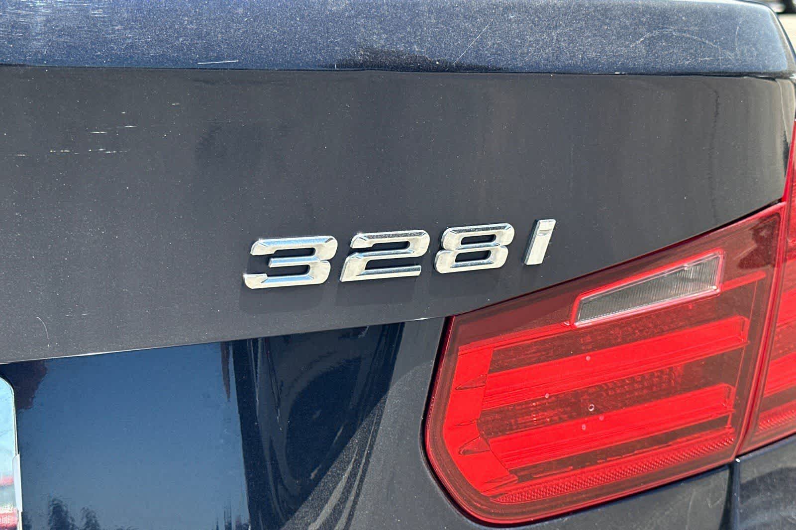 Thumbnail: 2013 BMW 3 Series - 21