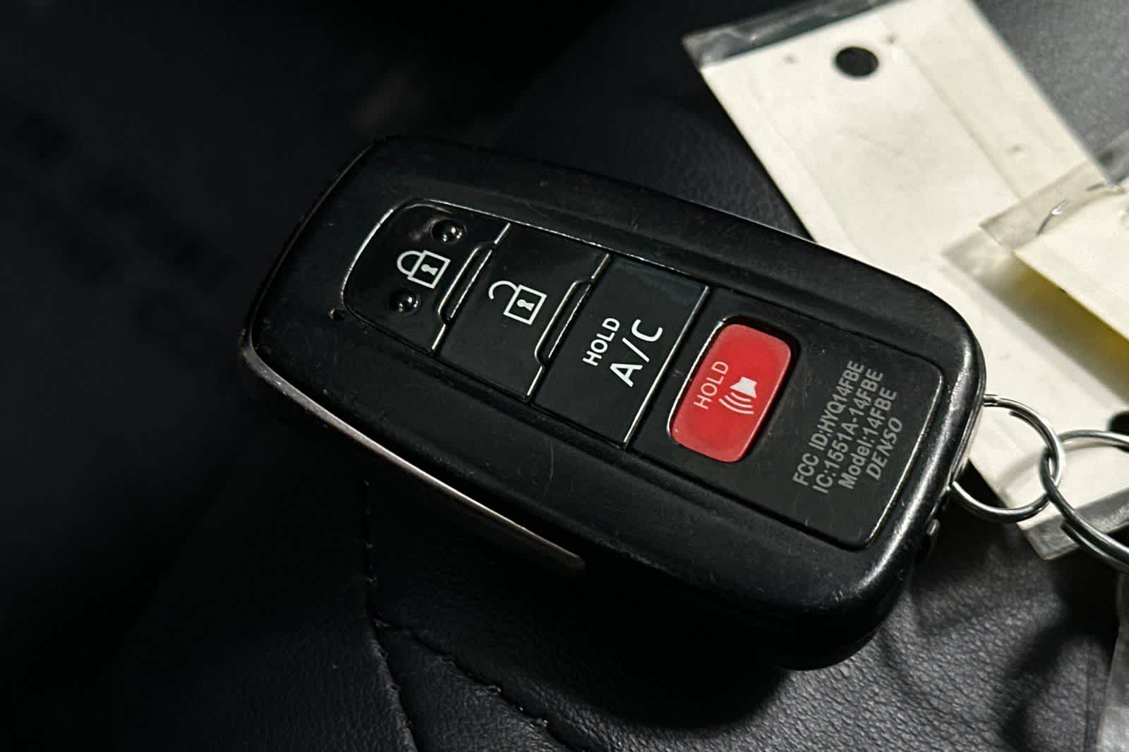 Thumbnail: 2019 Toyota Prius Prime - 25