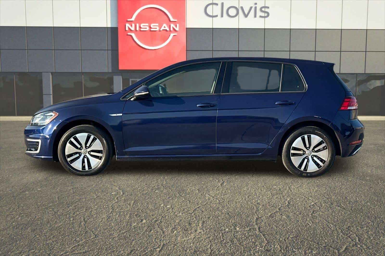 Thumbnail: 2018 Volkswagen e-Golf - 6