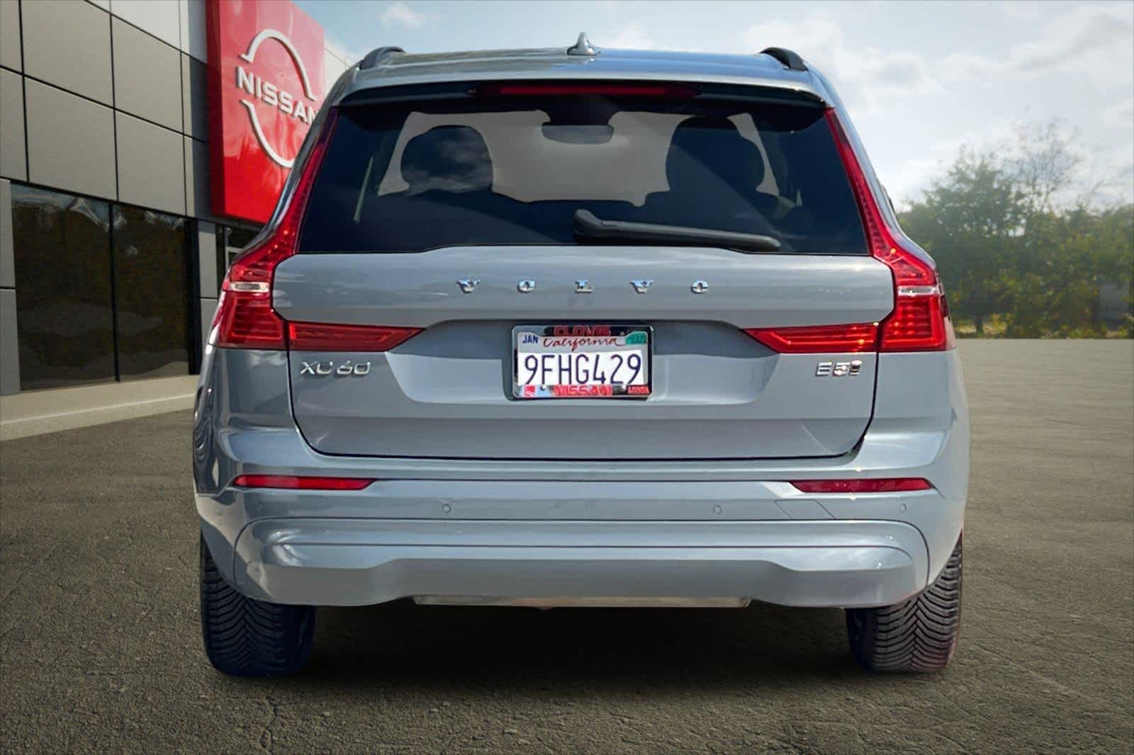 Thumbnail: 2023 Volvo XC60 - 8